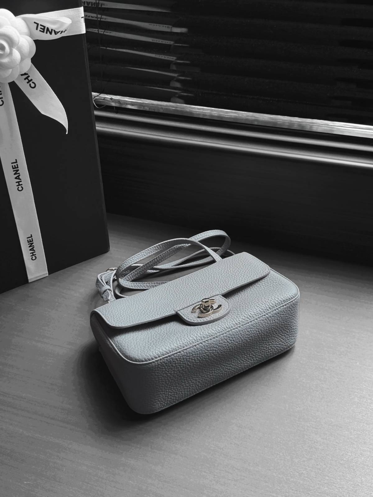 シャネル CHANEL マトラッセ キャビアスキン チェーンショルダーバッグ 2WAY ブラック ホワイト ゴールド金具 - 画像 18