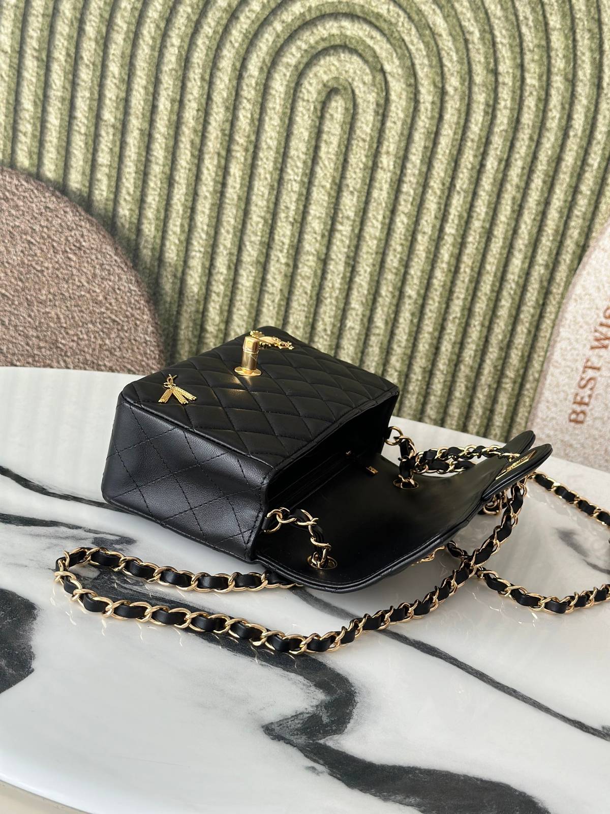 シャネル CHANEL マトラッセ ラムスキン チェーンショルダーバッグ ブラック ゴールド金具 2WAY - 画像 5