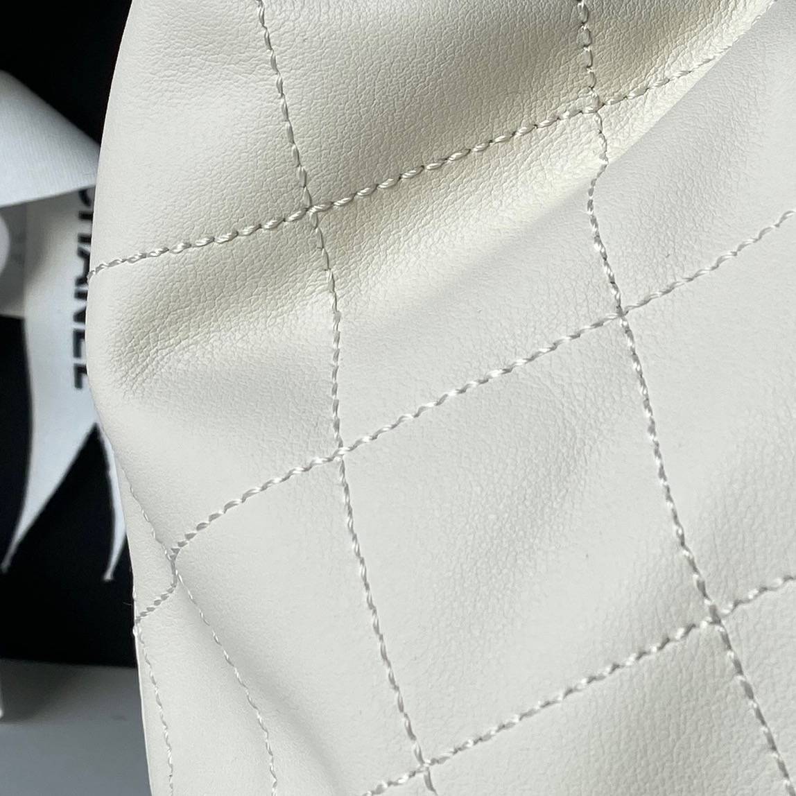 シャネル CHANEL マトラッセ ラムスキン ハンドバッグ ブラック ホワイト ゴールド金具 ファスナー開閉 - 画像 2