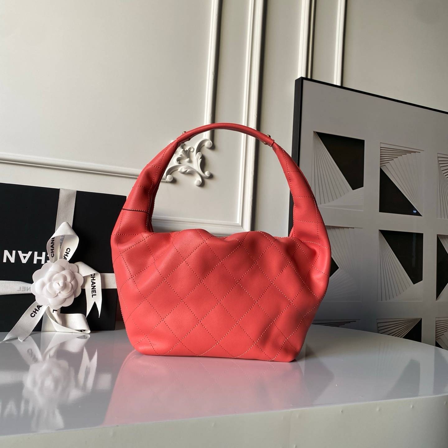 シャネル CHANEL マトラッセ ラムスキン ハンドバッグ ブラック ホワイト ゴールド金具 ファスナー開閉 - 画像 18