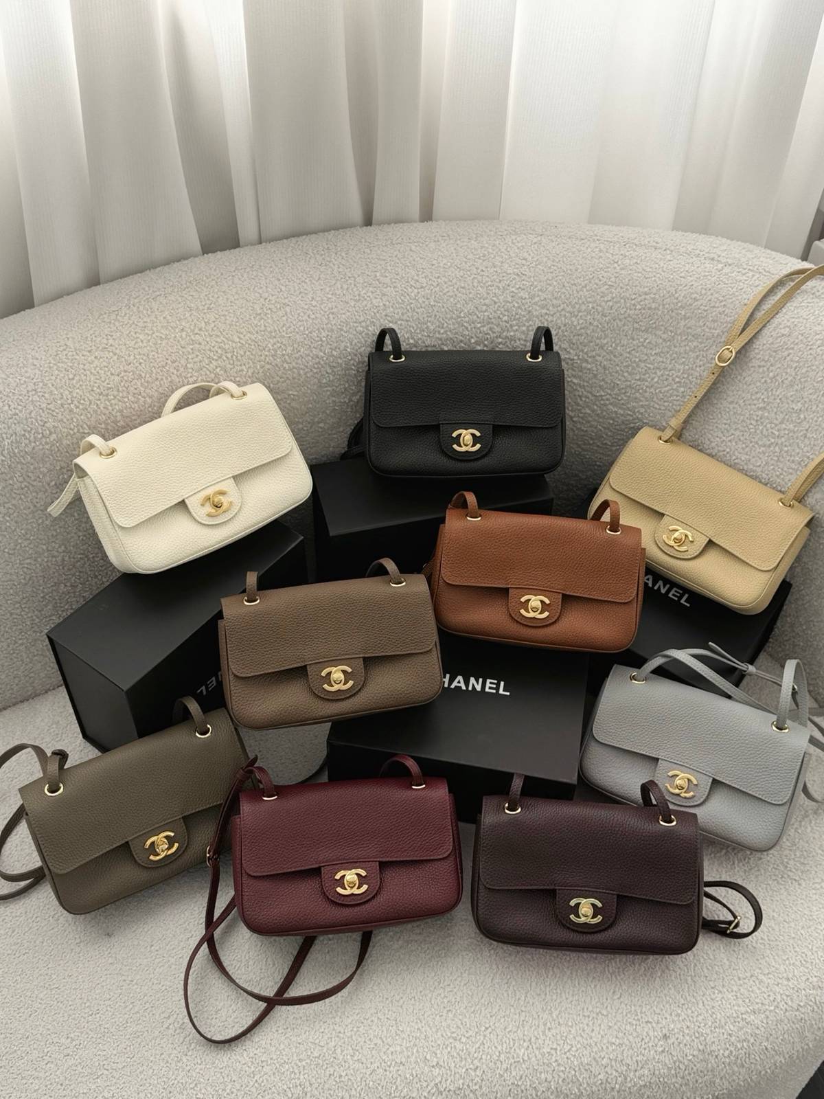 シャネル AS6573 ミニフラップ マトラッセ キャビアスキン チェーンショルダーバッグ ゴールド金具 レディース ブ