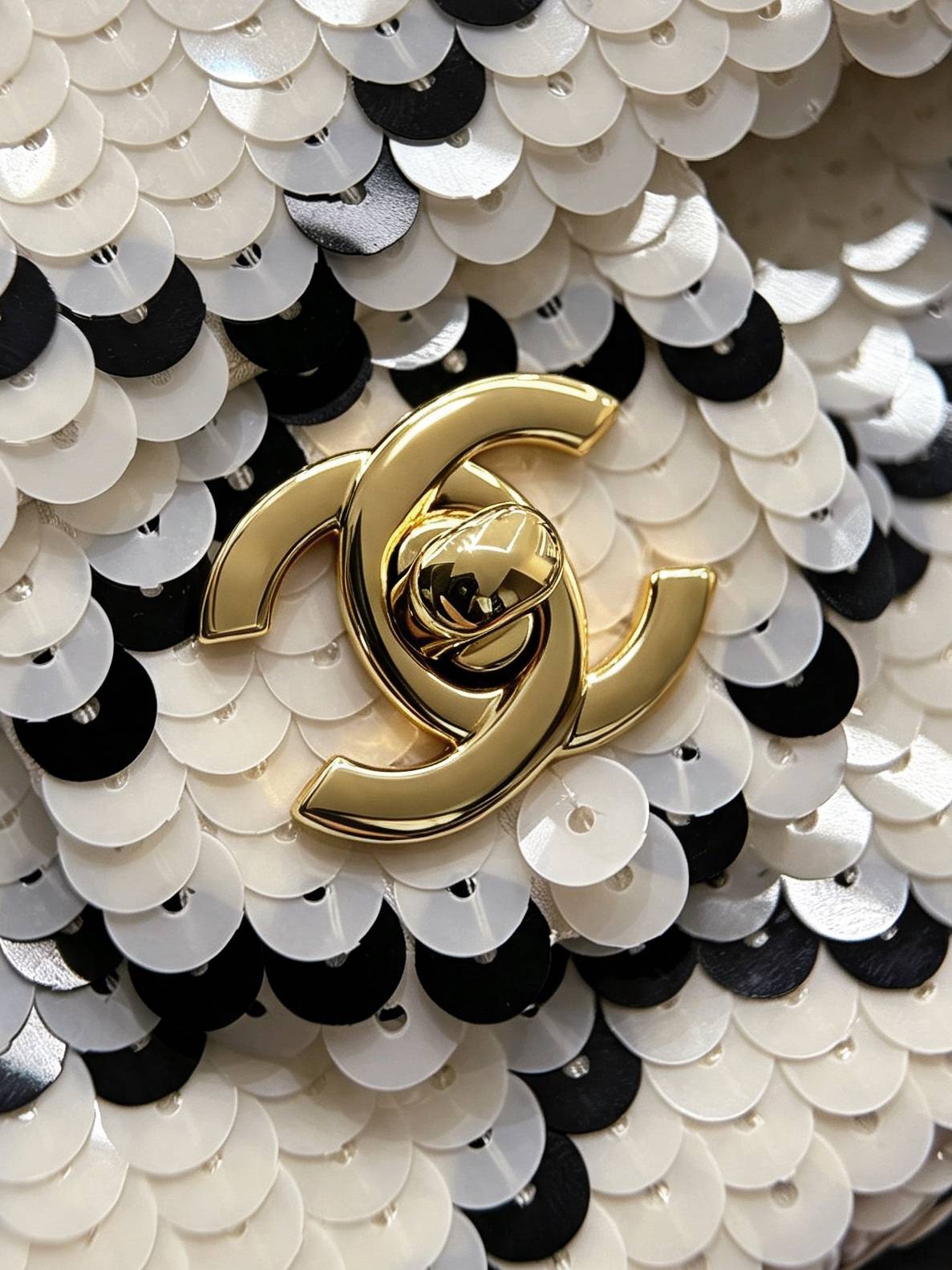 シャネル CHANEL マトラッセ デカマトラッセ フラップバッグ ブラック ホワイト ブラック金具 2WAY レディー - 画像 6