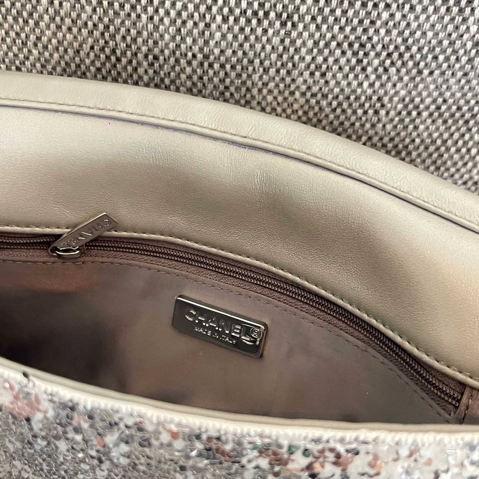 シャネル CHANEL 2424 キャビアスキン チェーンウォレット ブラック ブラック金具 ターンロック ミラー付き - 画像 4