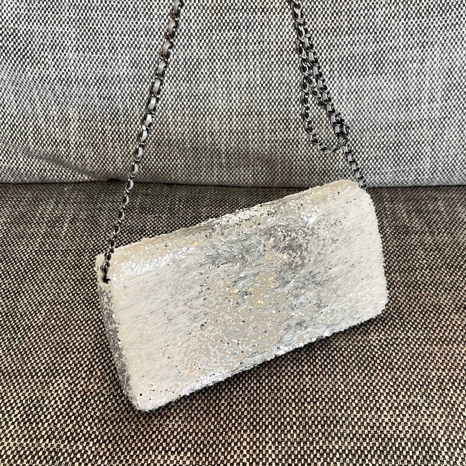 シャネル CHANEL 2424 キャビアスキン チェーンウォレット ブラック ブラック金具 ターンロック ミラー付き - 画像 5