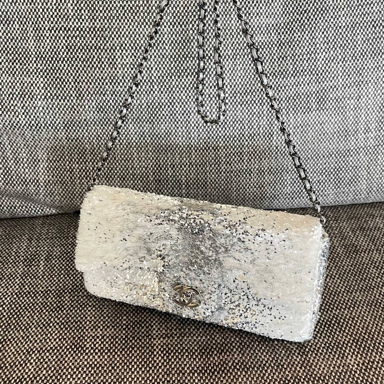 シャネル CHANEL 2424 キャビアスキン チェーンウォレット ブラック ブラック金具 ターンロック ミラー付き - 画像 6