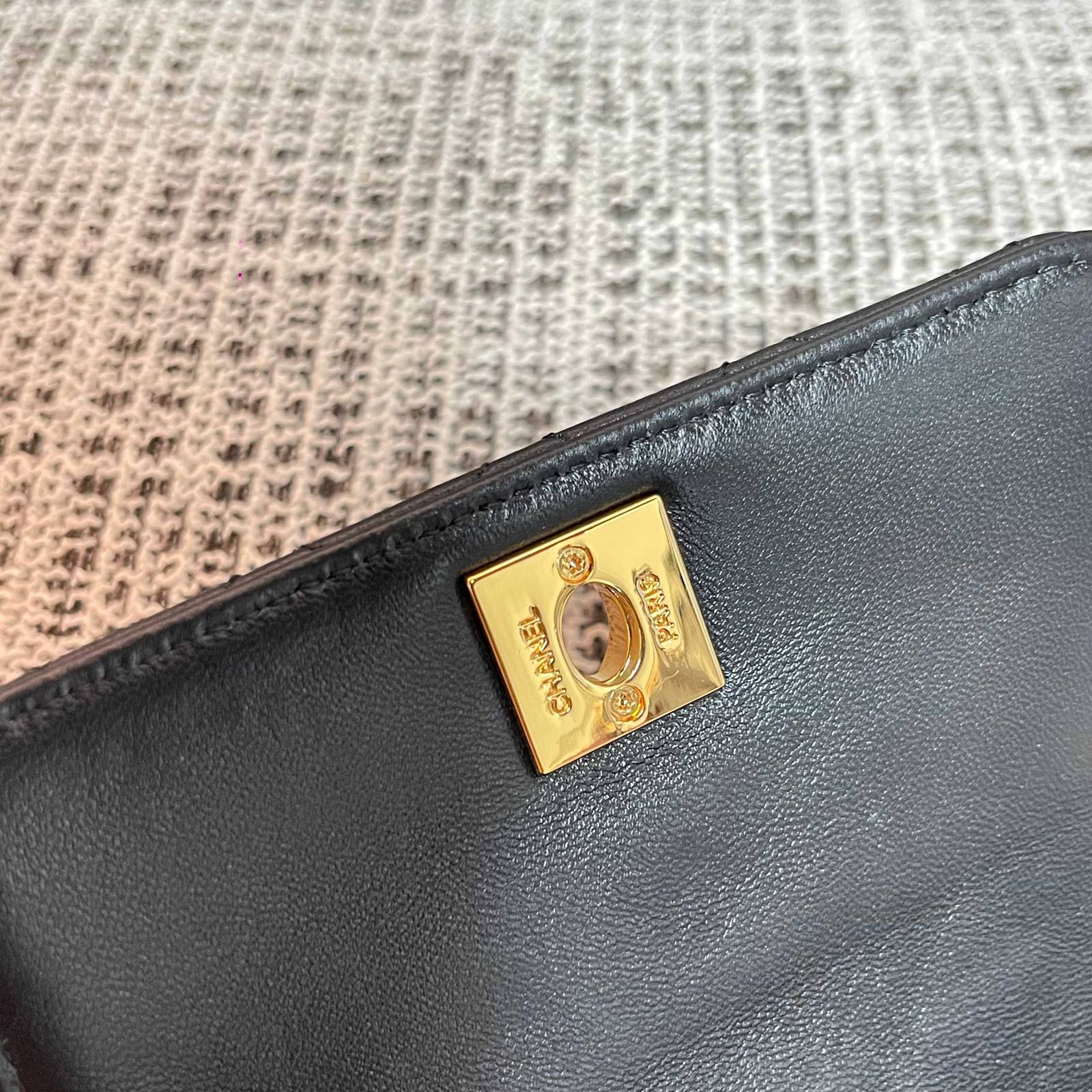 シャネル CHANEL マトラッセ ミニチェーンショルダーバッグ ブラック ゴールド金具 レディース - 画像 4