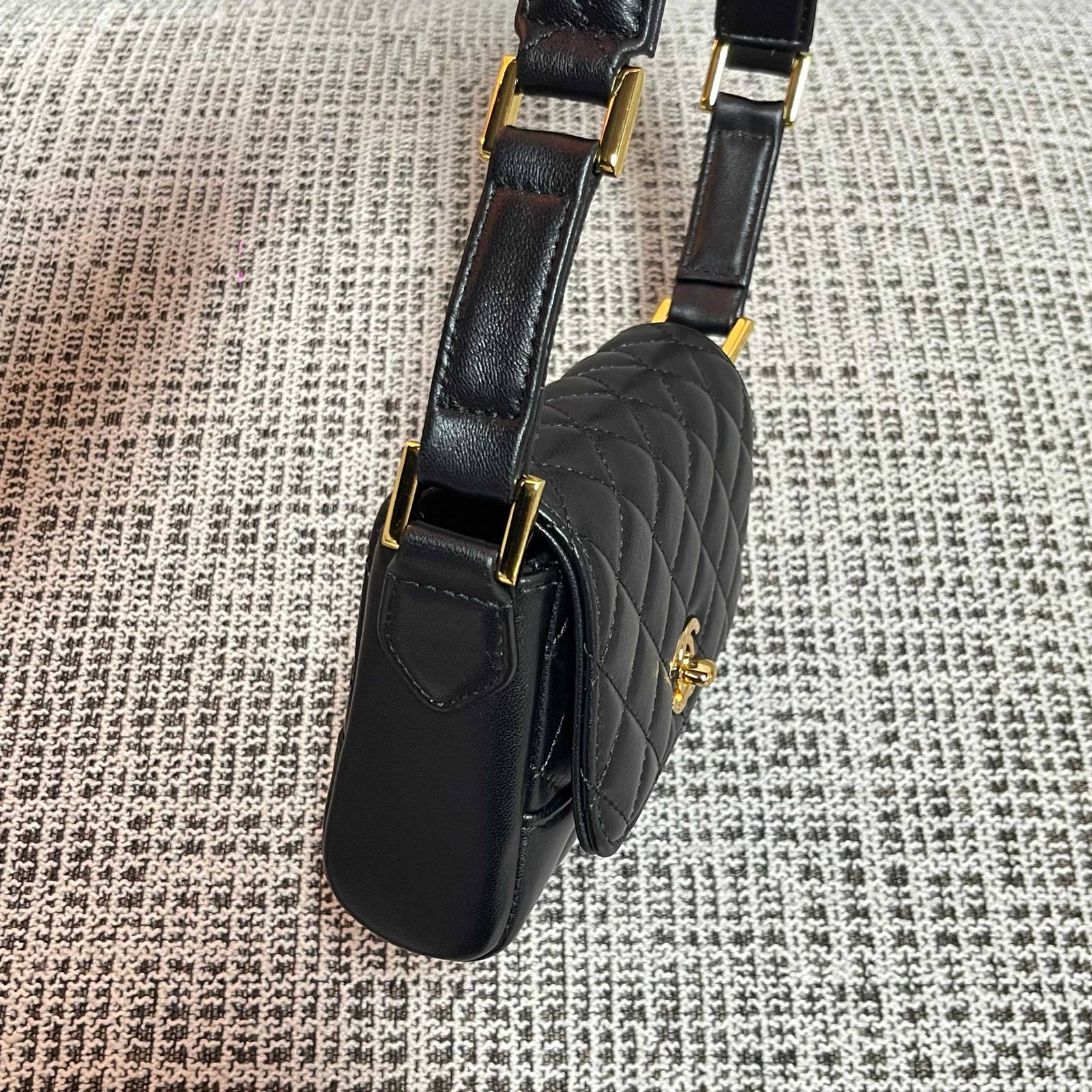シャネル CHANEL マトラッセ ミニチェーンショルダーバッグ ブラック ゴールド金具 レディース - 画像 5