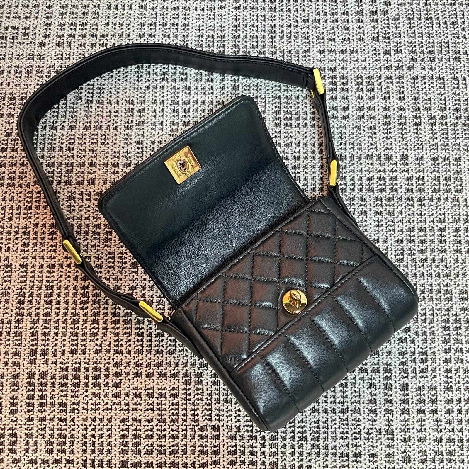シャネル CHANEL マトラッセ ミニチェーンショルダーバッグ ブラック ゴールド金具 レディース - 画像 7