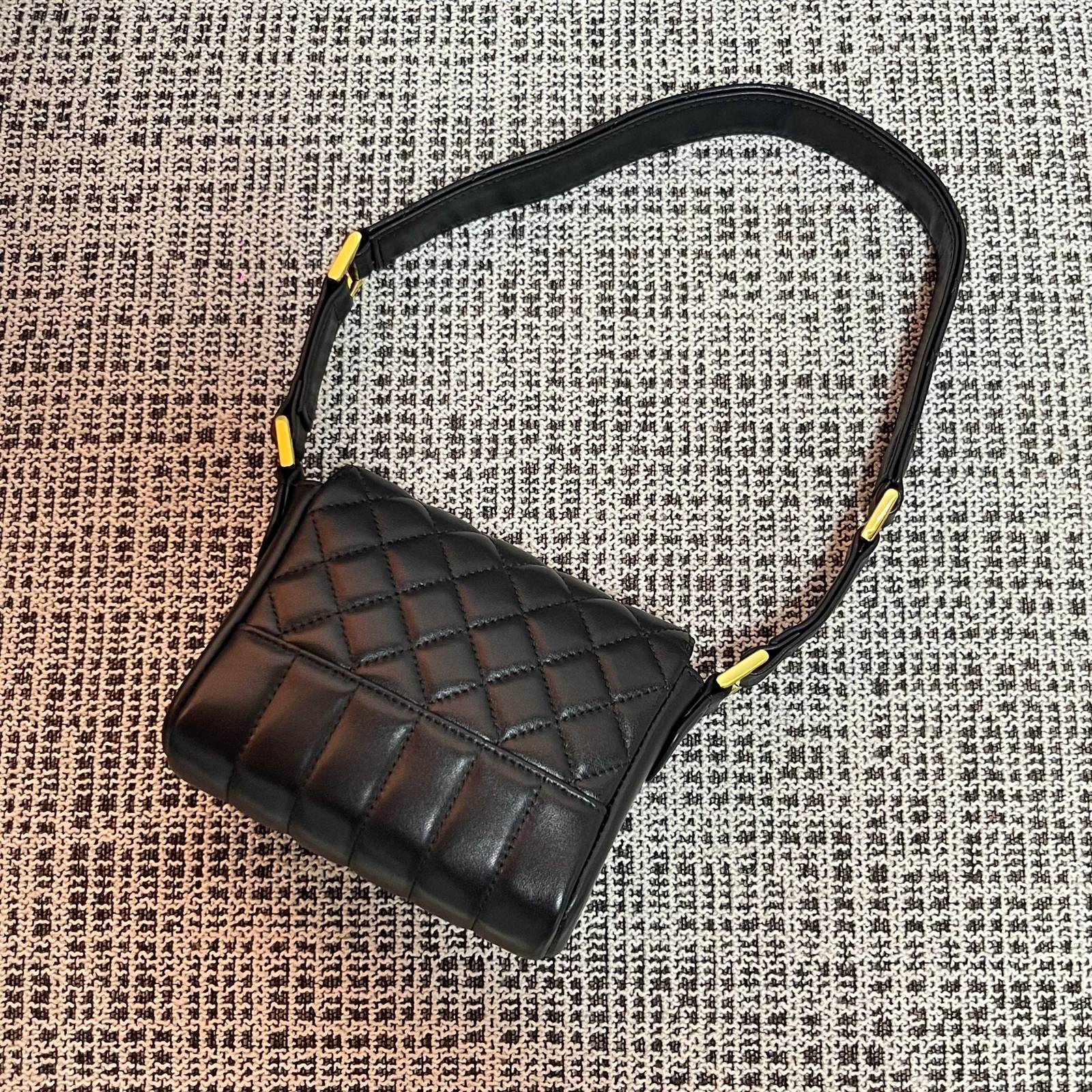 シャネル CHANEL マトラッセ ミニチェーンショルダーバッグ ブラック ゴールド金具 レディース - 画像 8