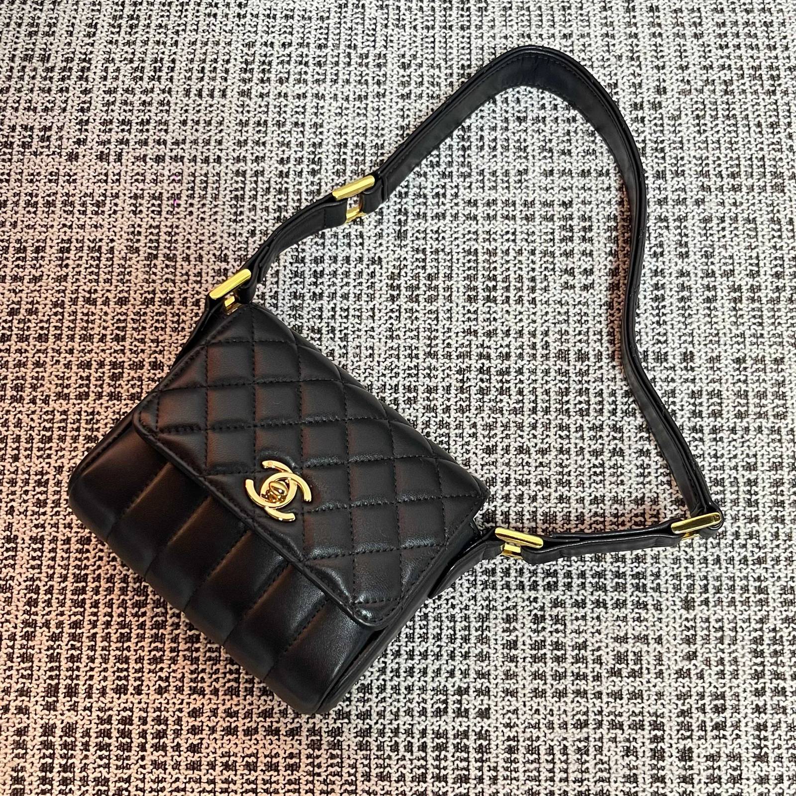 シャネル CHANEL マトラッセ ミニチェーンショルダーバッグ ブラック ゴールド金具 レディース - 画像 9