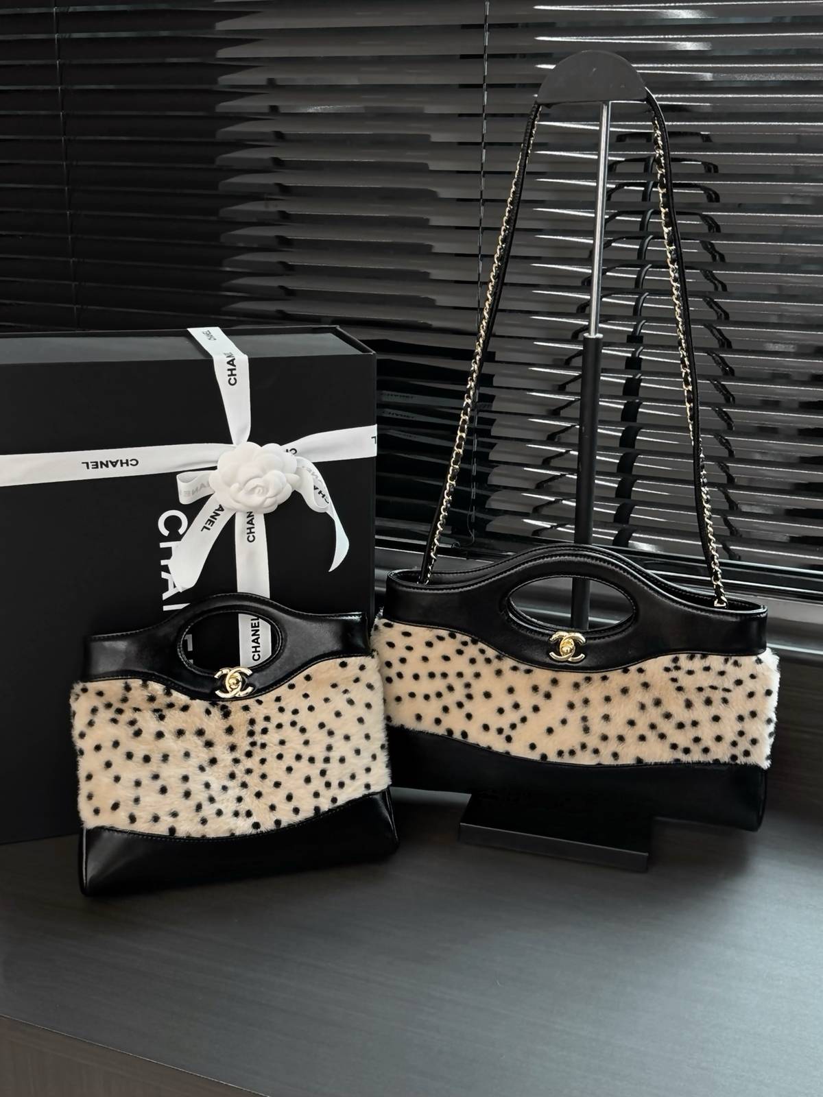 シャネル CHANEL マトラッセ ラムスキン フラップバッグ ゴールド金具 レザー編み込みチェーン ショルダーバッグ