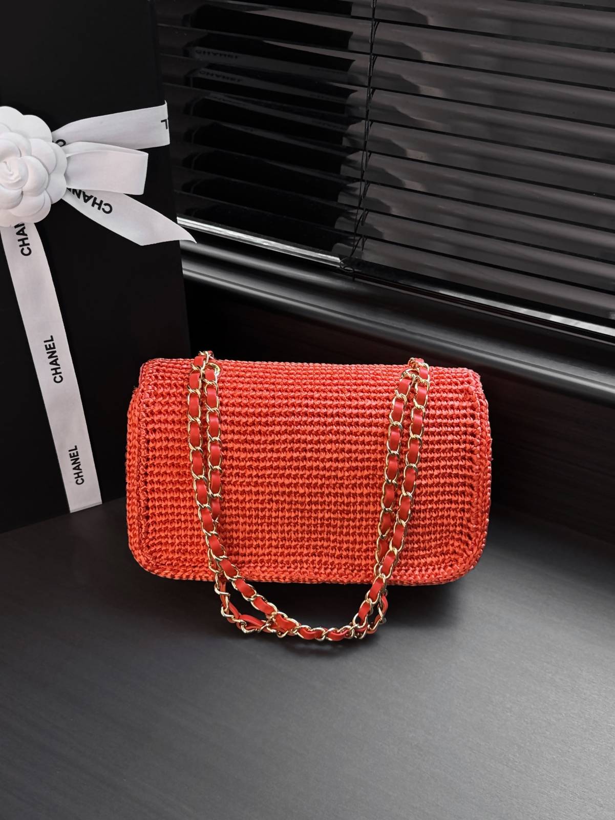 シャネル CHANEL マトラッセ フラップバッグ ラフィア素材 ゴールド金具 ショルダーバッグ レディース レッド ブ - 画像 9