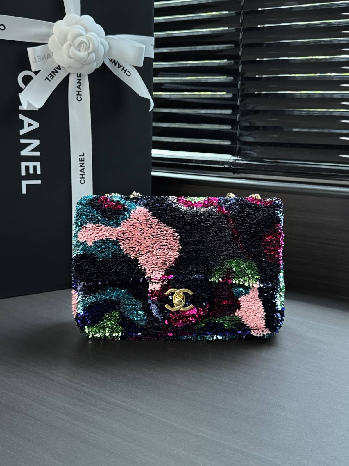シャネル CHANEL マトラッセ デカマトラッセ チェーンショルダーバッグ ブラック ゴールド金具 レザー編み込みチェ - 画像 10