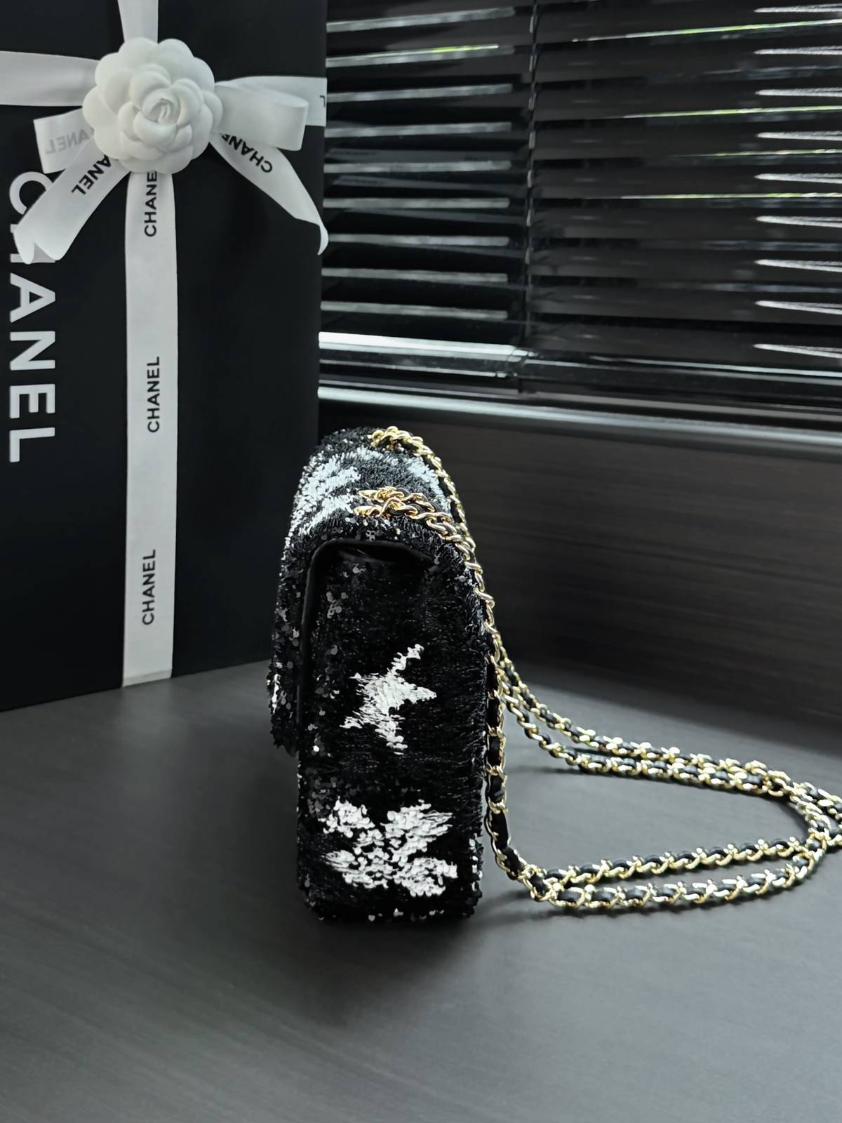 シャネル CHANEL マトラッセ デカマトラッセ チェーンショルダーバッグ ブラック ゴールド金具 レザー編み込みチェ - 画像 17