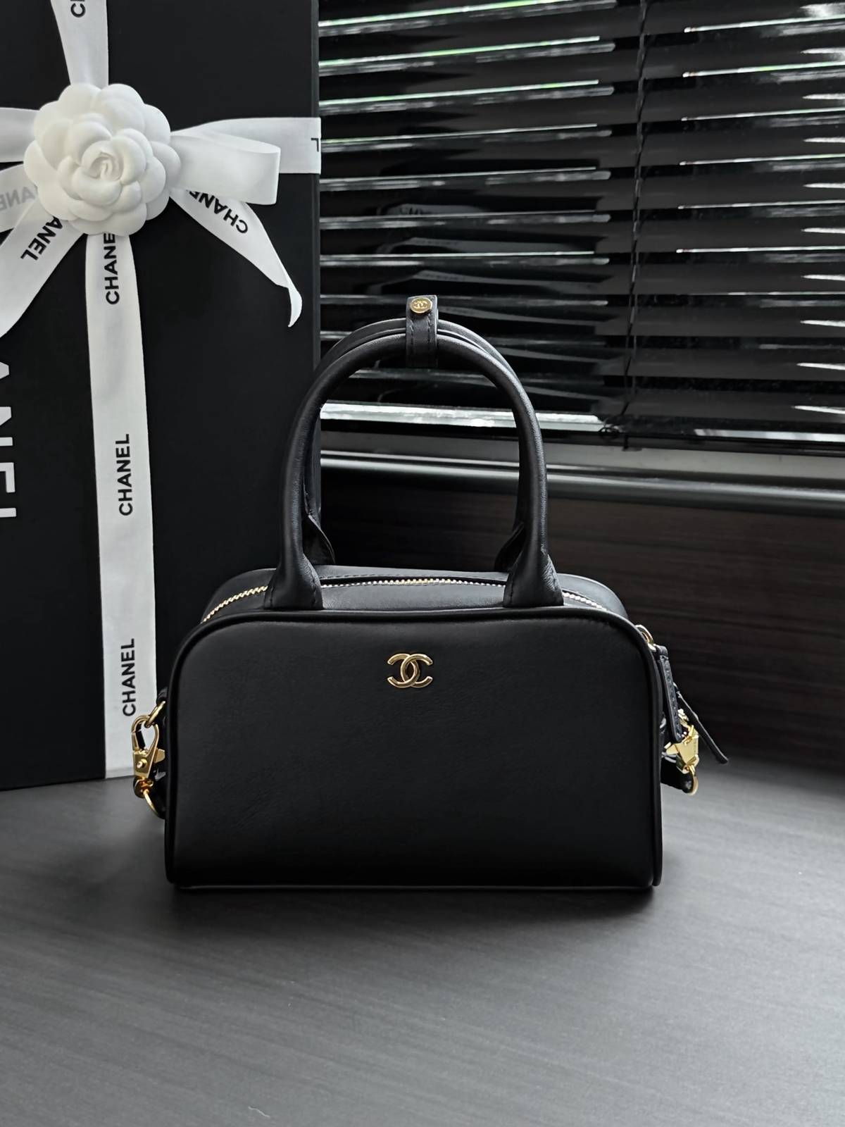 シャネル CHANEL マトラッセ ブラック ラムスキン チェーンショルダーバッグ ゴールド金具 レディース