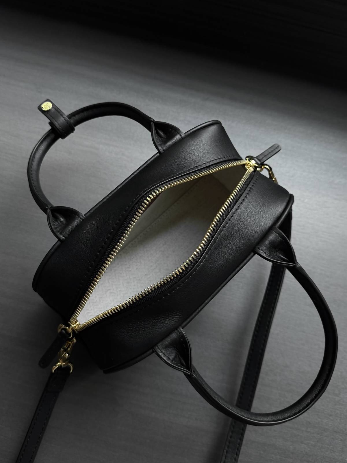 シャネル CHANEL マトラッセ ブラック ラムスキン チェーンショルダーバッグ ゴールド金具 レディース - 画像 4