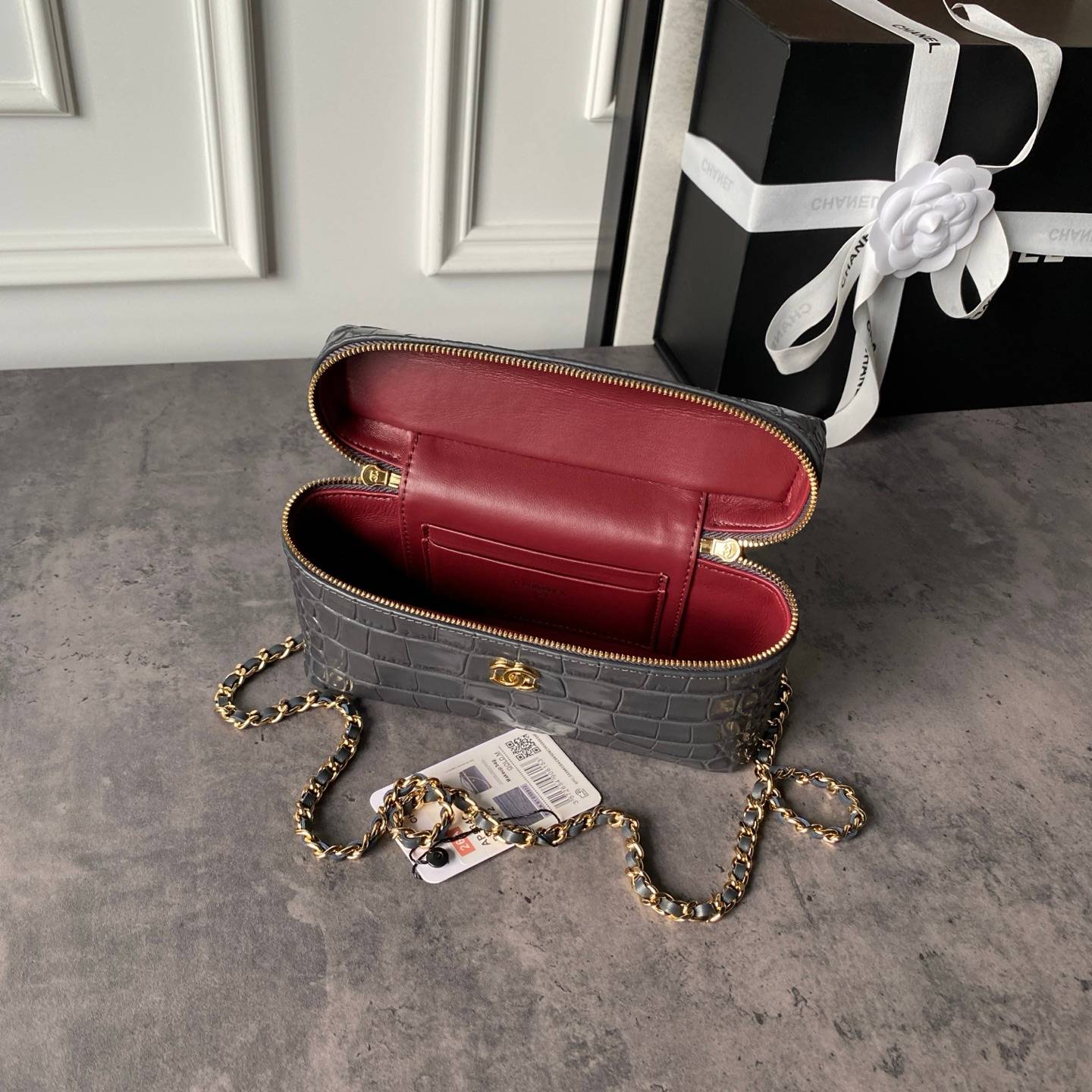 シャネル CHANEL キャビアスキン マトラッセ バニティバッグ ゴールド金具 レザー編み込みチェーン ショルダーバッ - 画像 3