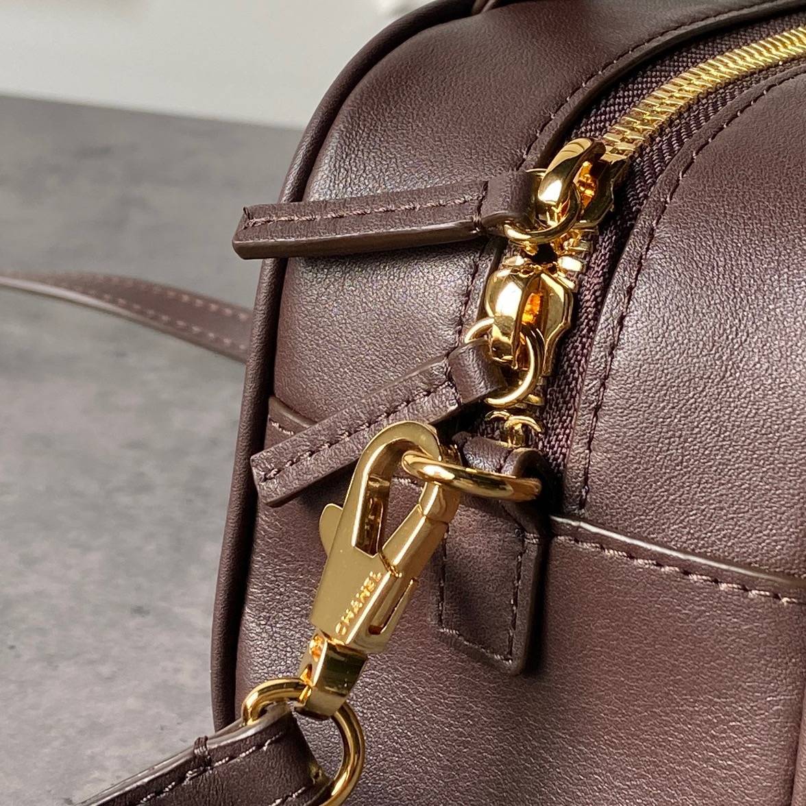 シャネル CHANEL AP5628 ミニボストンバッグ キャビアスキン ブラック ゴールド金具 ターンロック 2WAY - 画像 3