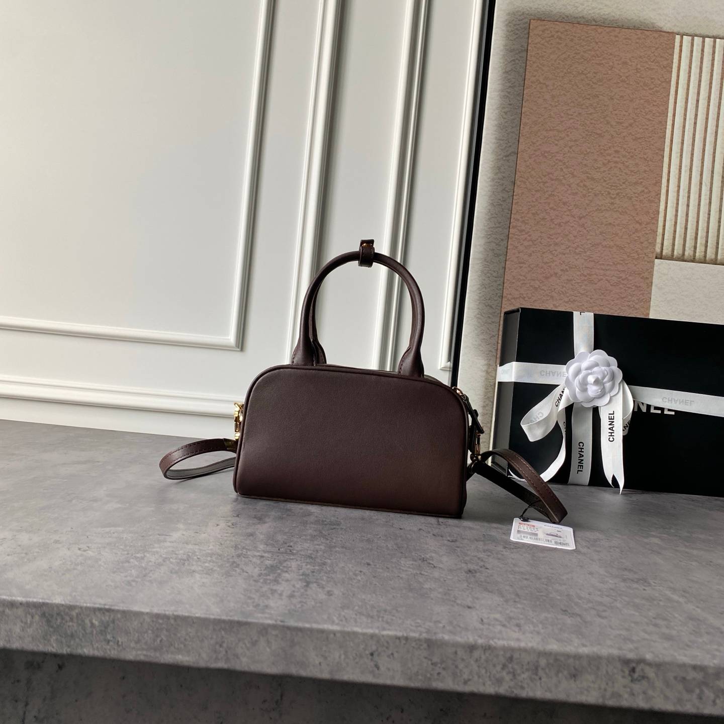 シャネル CHANEL AP5628 ミニボストンバッグ キャビアスキン ブラック ゴールド金具 ターンロック 2WAY - 画像 9
