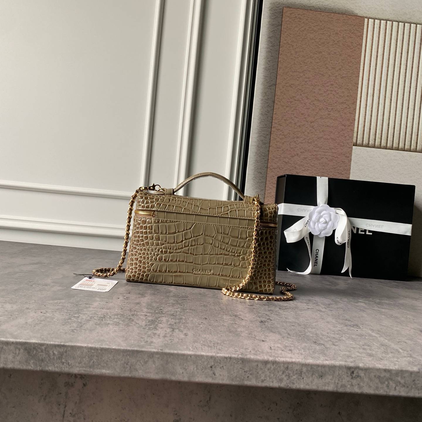 シャネル CHANEL マトラッセ チェーンショルダーバッグ キャビアスキン ヴァニティ バッグ ブラック ホワイト ベ - 画像 9