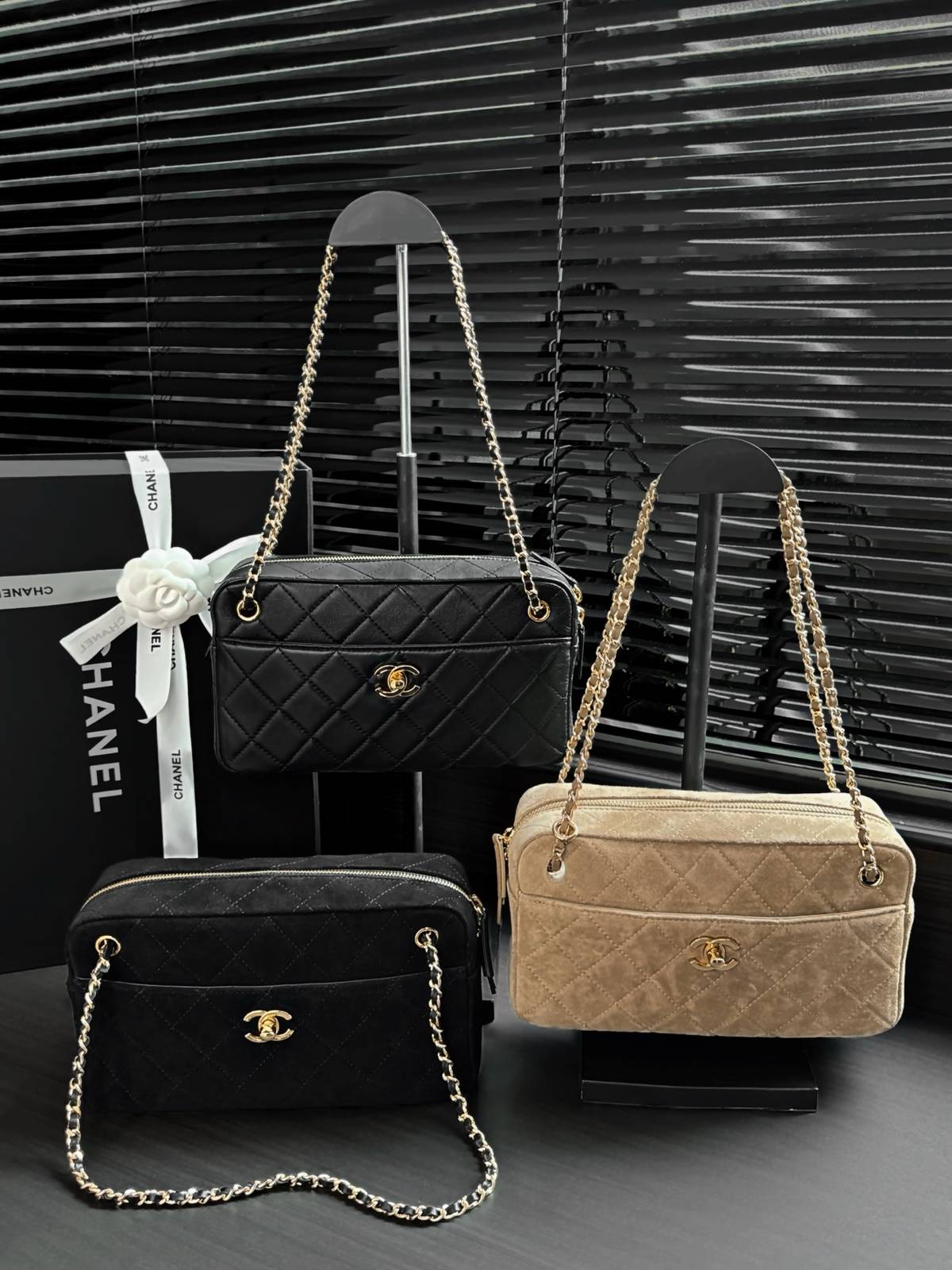 シャネル CHANEL マトラッセ ラムスキン チェーンショルダーバッグ ベージュ ゴールド金具 レディース