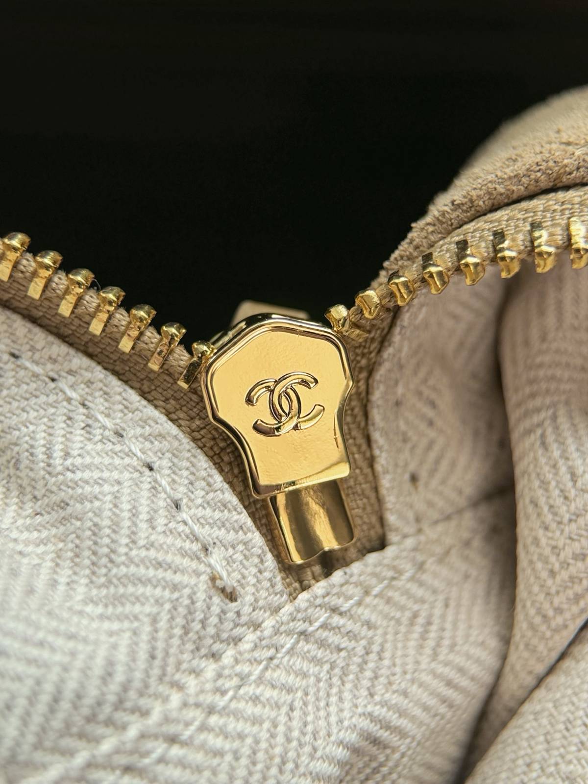 シャネル CHANEL マトラッセ ラムスキン チェーンショルダーバッグ ベージュ ゴールド金具 レディース - 画像 3