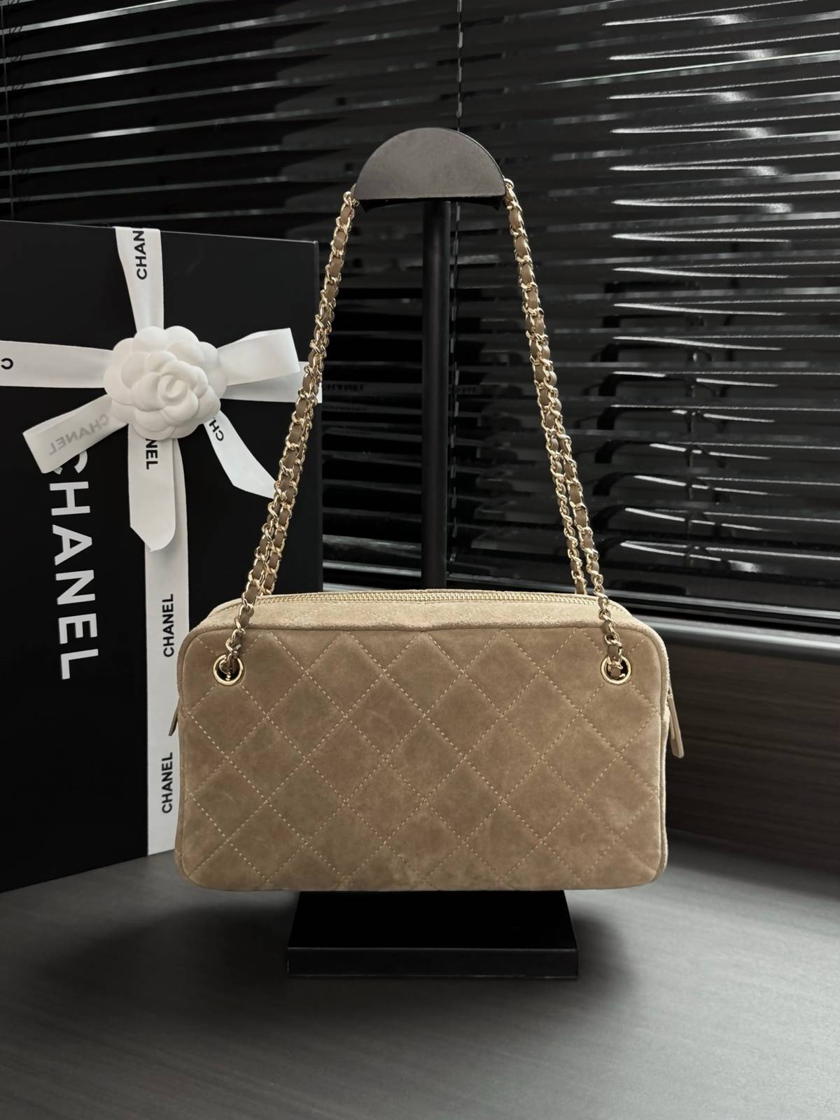シャネル CHANEL マトラッセ ラムスキン チェーンショルダーバッグ ベージュ ゴールド金具 レディース - 画像 9