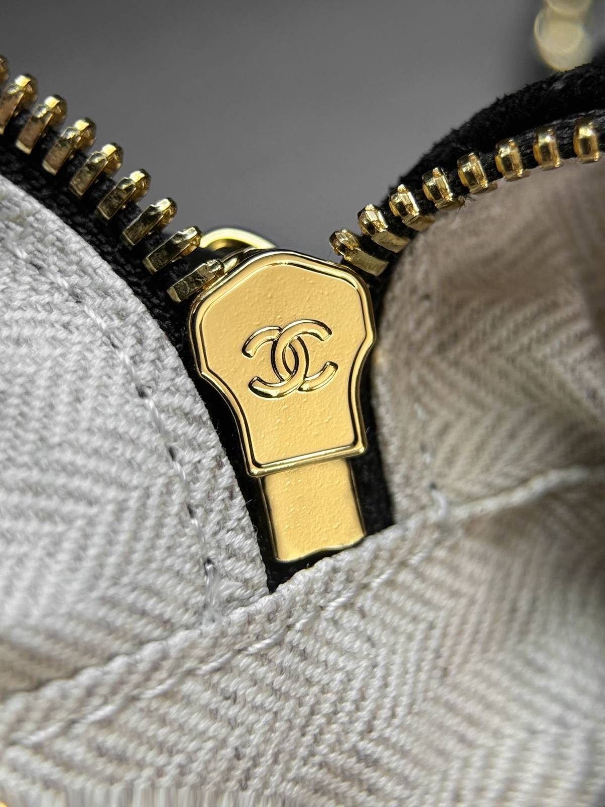 シャネル CHANEL マトラッセ ラムスキン チェーンショルダーバッグ ベージュ ゴールド金具 レディース - 画像 12