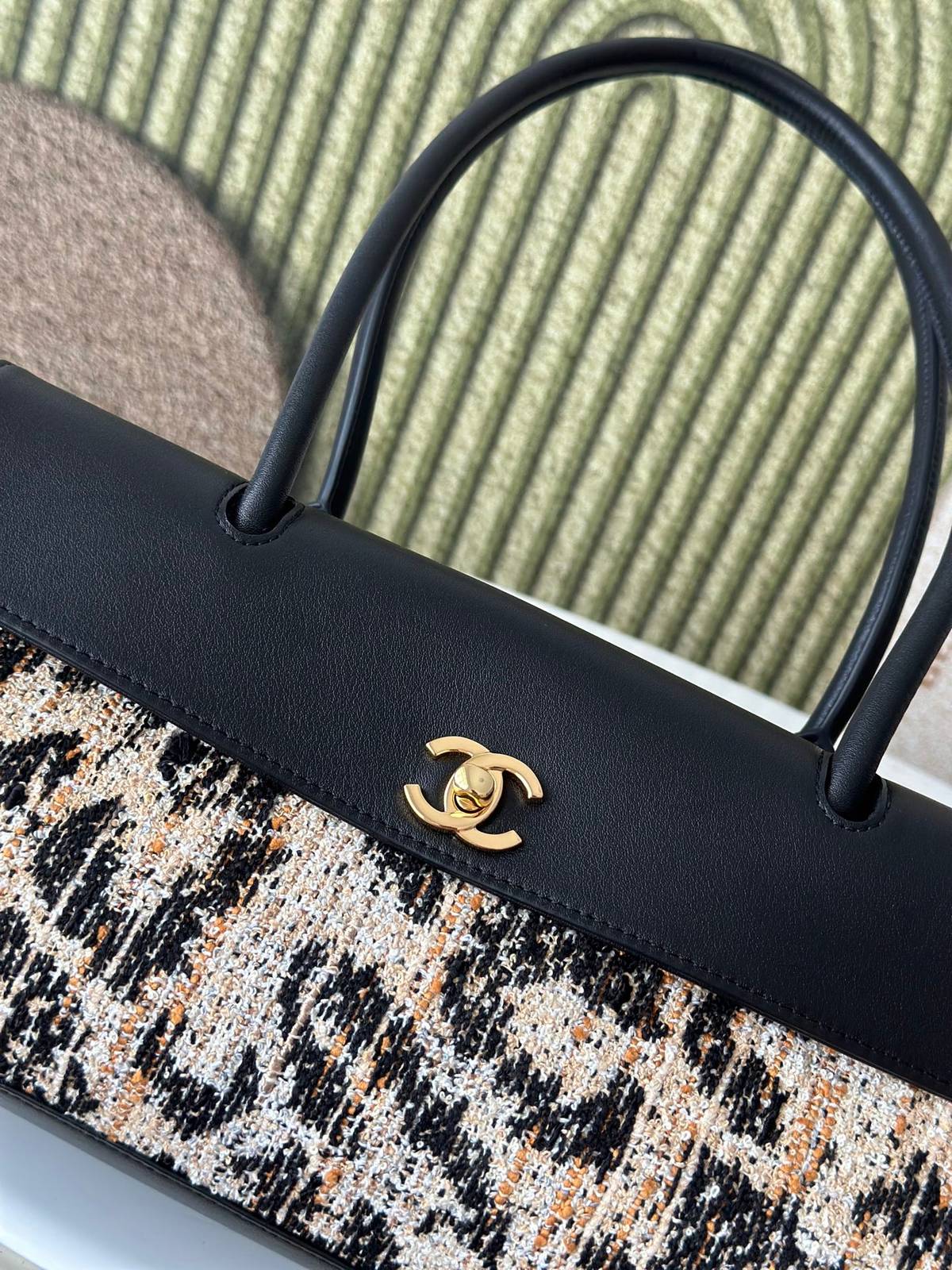 シャネル CHANEL マトラッセ キャビアスキン チェーンショルダーバッグ ブラック ゴールド金具 レディース - 画像 7