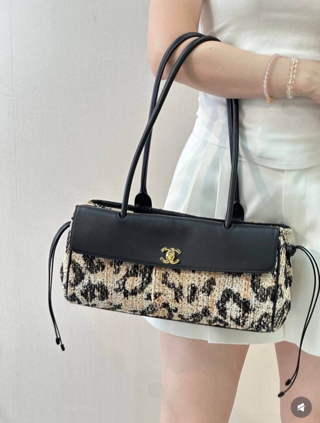 シャネル CHANEL マトラッセ キャビアスキン チェーンショルダーバッグ ブラック ゴールド金具 レディース - 画像 11
