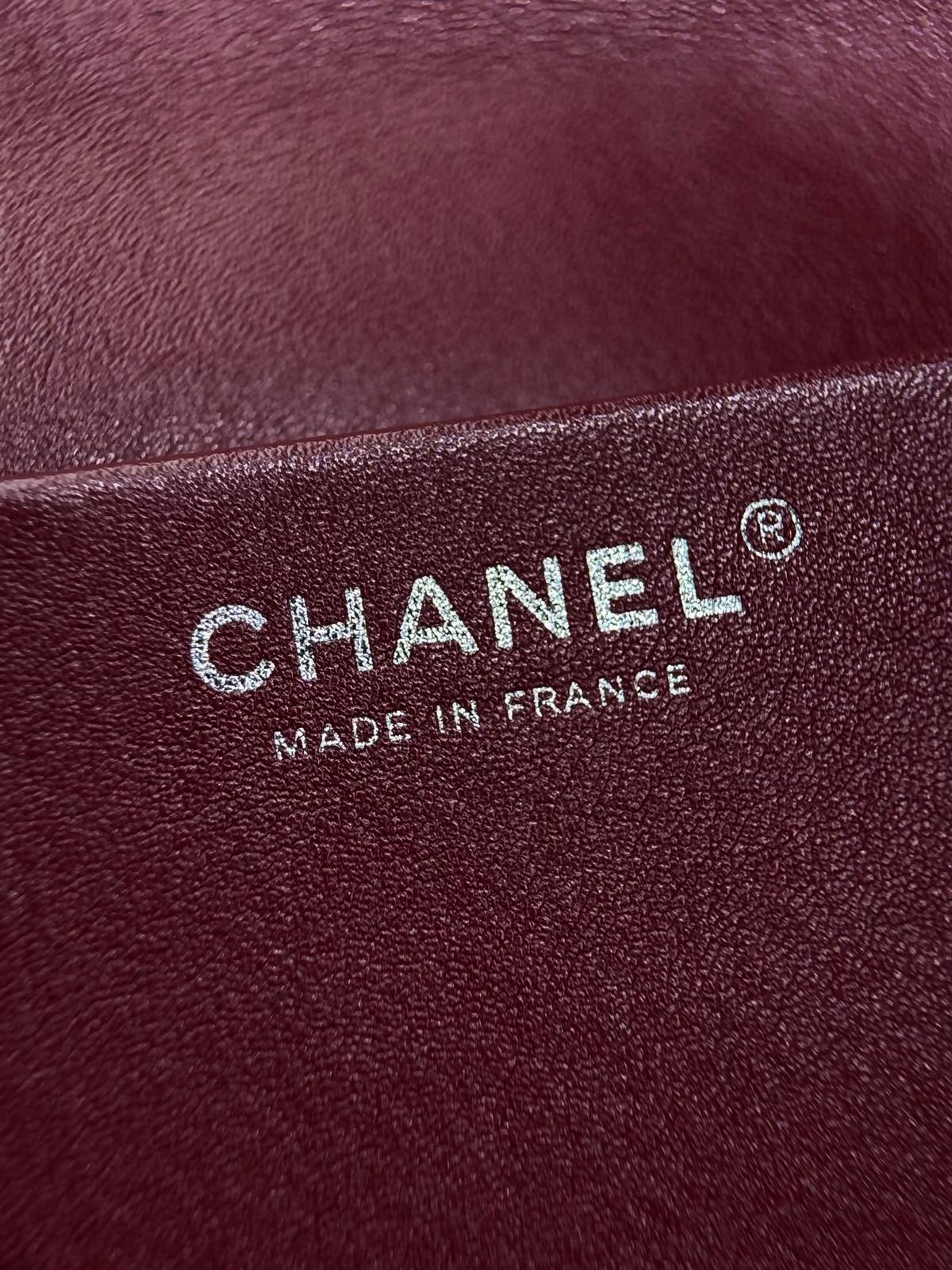 シャネル マトラッセ チェーンショルダーバッグ フラップバッグ レディース ゴールド金具 ホワイト ブラック - 画像 2