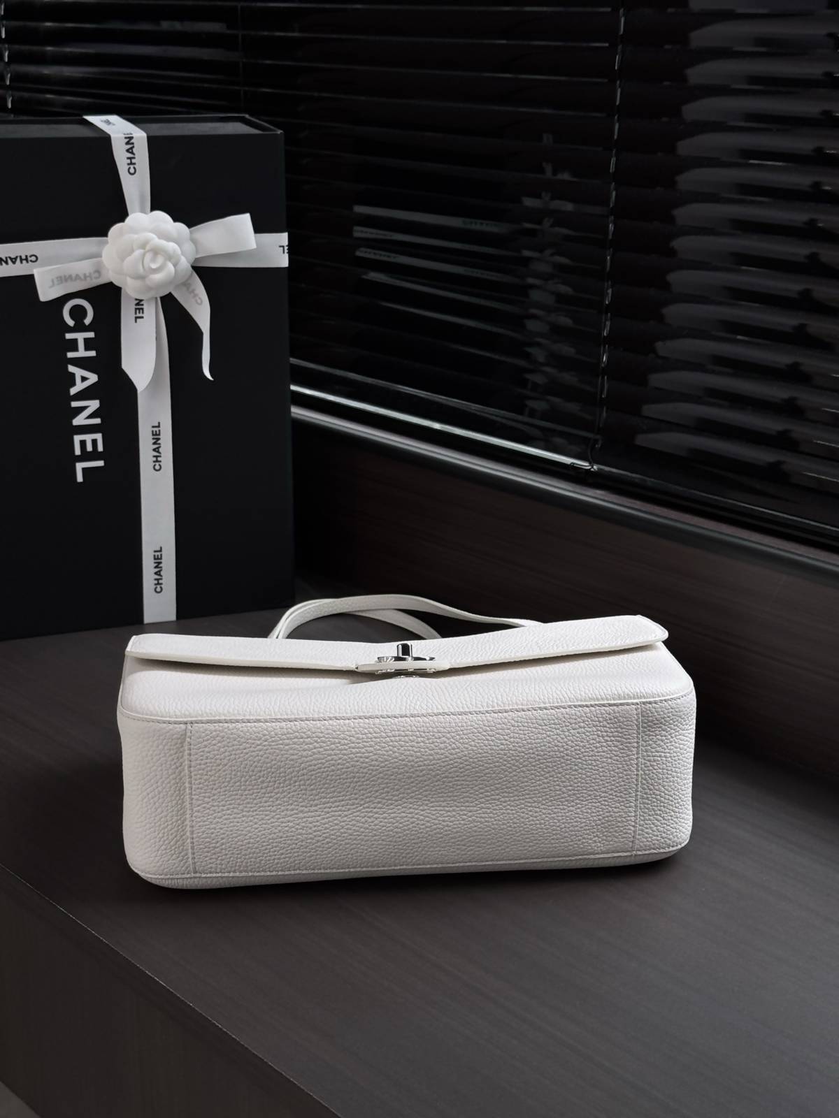 シャネル CHANEL マトラッセ フラップバッグ ラムスキン ゴールド金具 ショルダーバッグ レディース ホワイト ブ - 画像 7