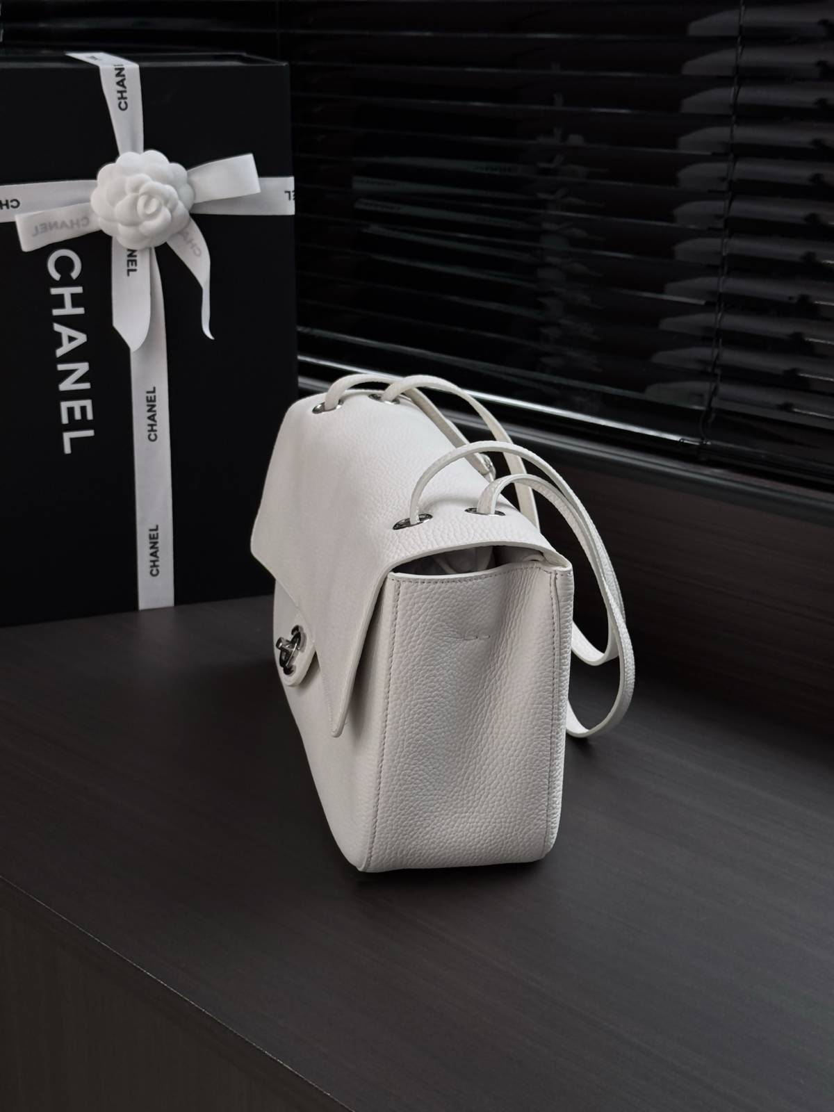 シャネル CHANEL マトラッセ フラップバッグ ラムスキン ゴールド金具 ショルダーバッグ レディース ホワイト ブ - 画像 8
