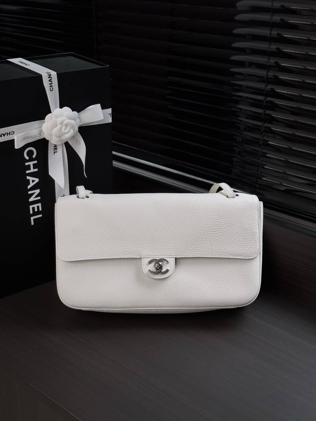 シャネル CHANEL マトラッセ フラップバッグ ラムスキン ゴールド金具 ショルダーバッグ レディース ホワイト ブ - 画像 10