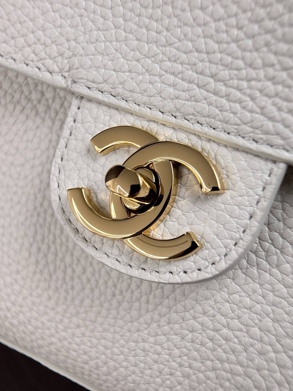 シャネル CHANEL マトラッセ フラップバッグ ラムスキン ゴールド金具 ショルダーバッグ レディース ホワイト ブ - 画像 15