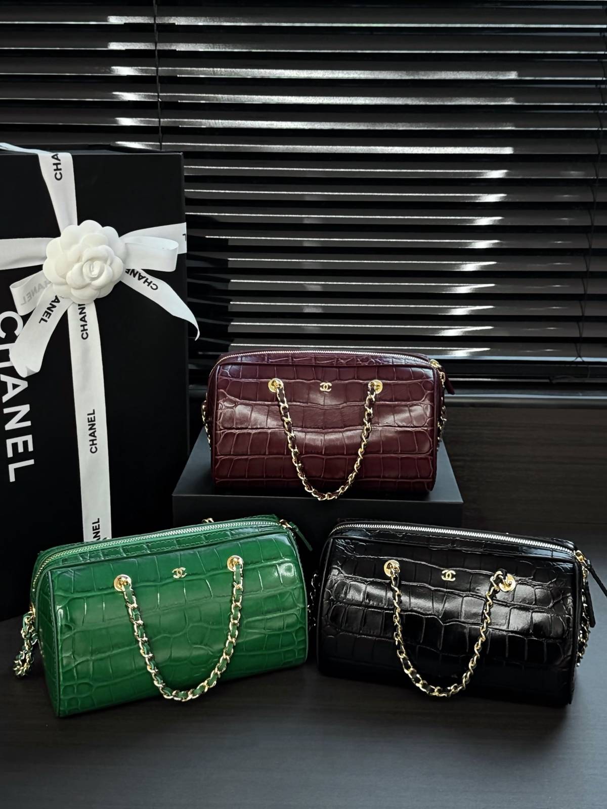 シャネル CHANEL マトラッセ キャビアスキン チェーンショルダーバッグ ゴールド金具 ブラック レディース