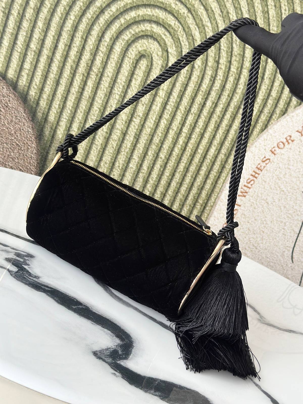 シャネル CHANEL ベロア タッセル付き チェーンショルダーバッグ ブラック ゴールド金具 レディース - 画像 4