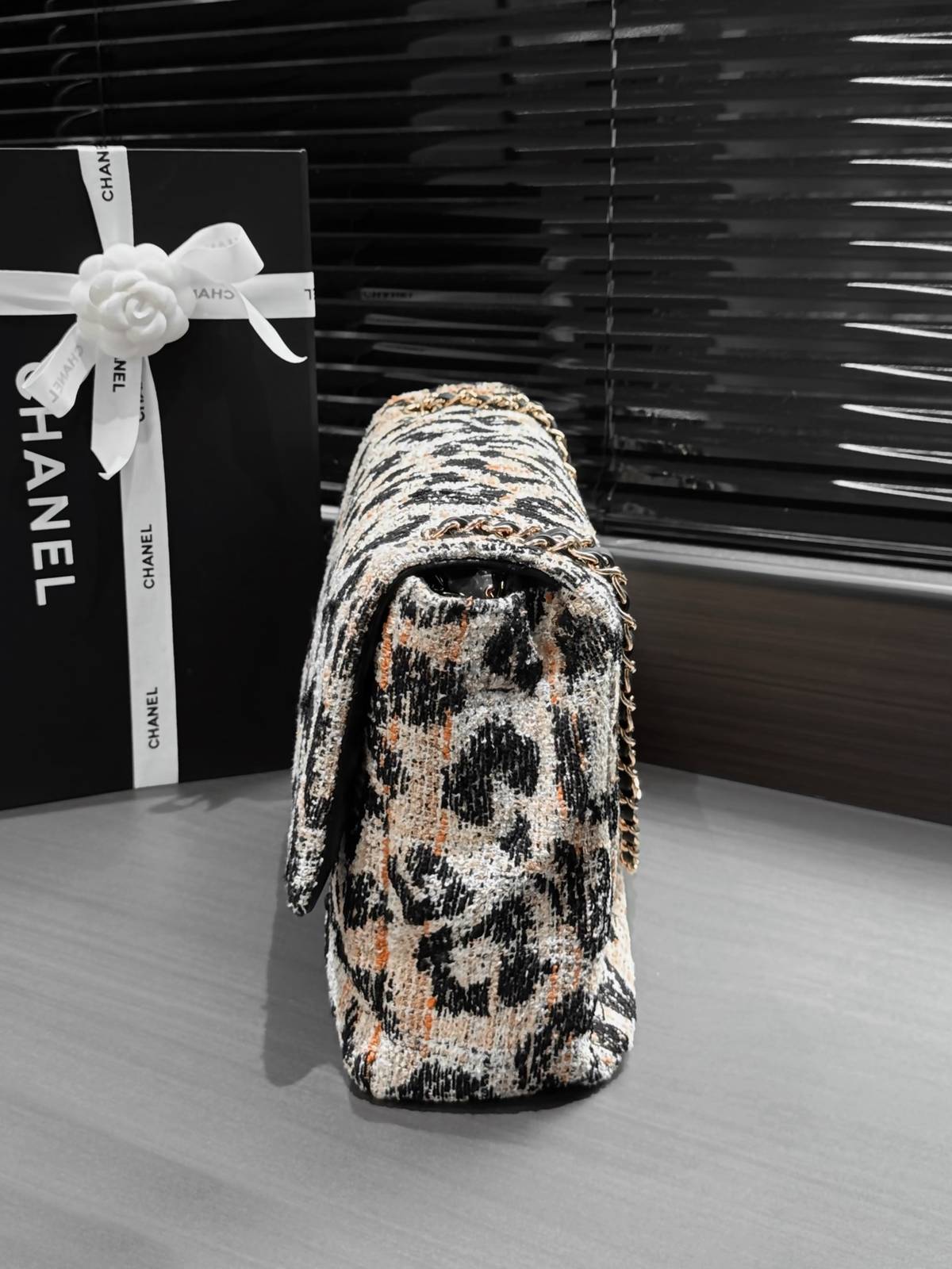シャネル CHANEL マトラッセ ツイード レオパード フラップバッグ チェーンショルダー ゴールド金具 ブラック レ - 画像 16