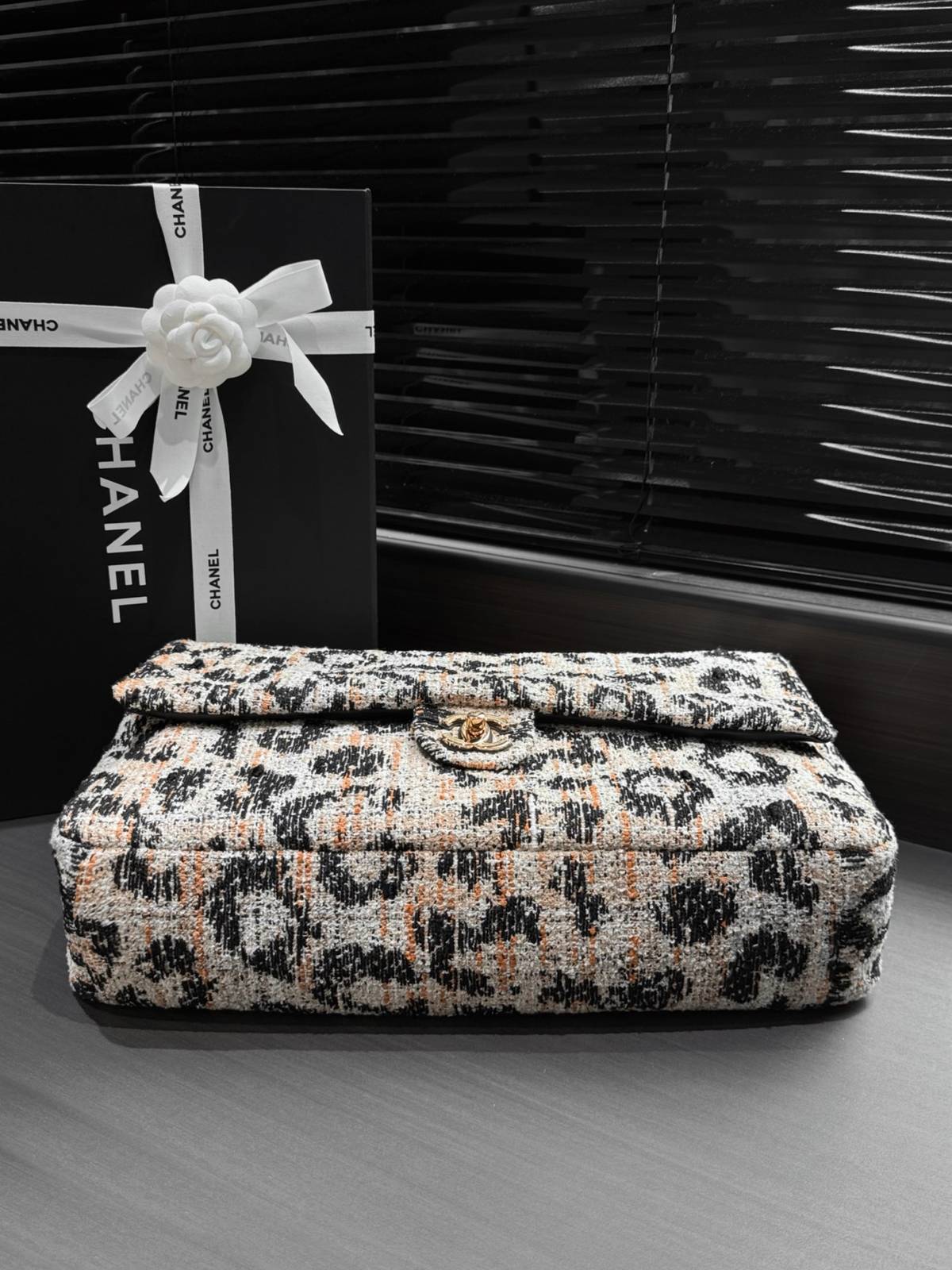 シャネル CHANEL マトラッセ ツイード レオパード フラップバッグ チェーンショルダー ゴールド金具 ブラック レ - 画像 18