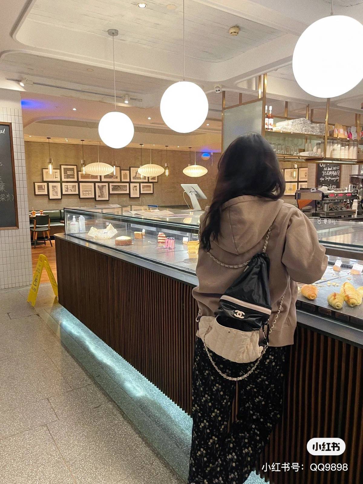 シャネル CHANEL マトラッセ リュック バックパック ブラック ゴールド金具 ファスナー開閉 レザー編み込みチェー - 画像 13