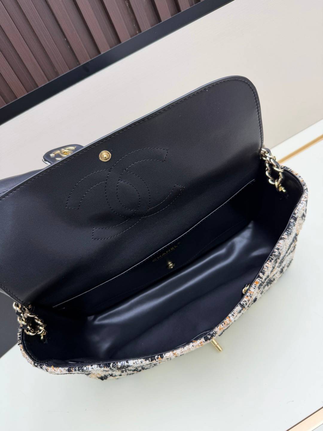シャネル 054 マトラッセ ツイード チェーンショルダーバッグ ゴールド金具 レディース マルチカラー - 画像 3