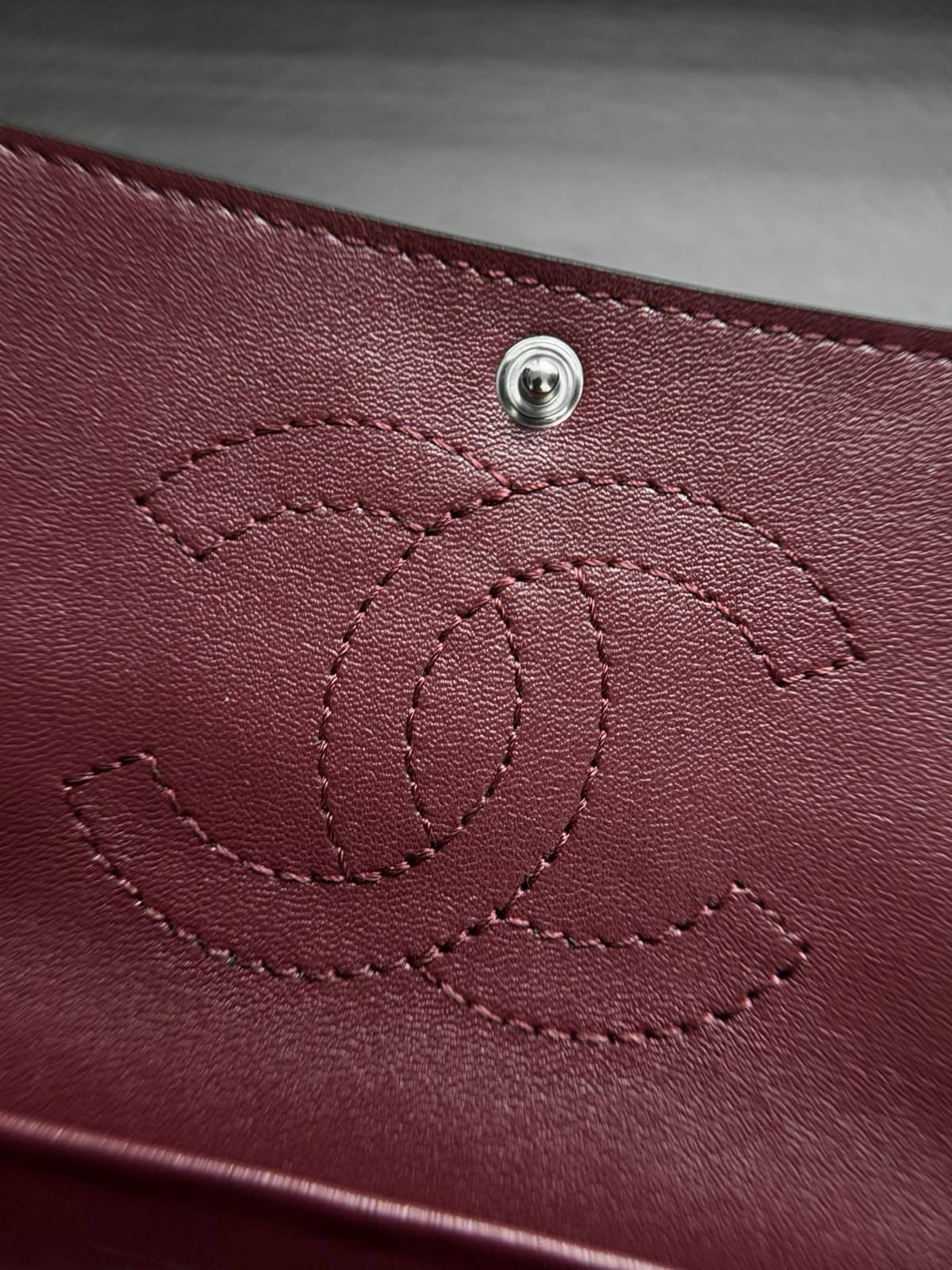 シャネル AS6573 マトラッセ キャビアスキン チェーンショルダーバッグ ブラック 2WAY ゴールド金具 - 画像 3