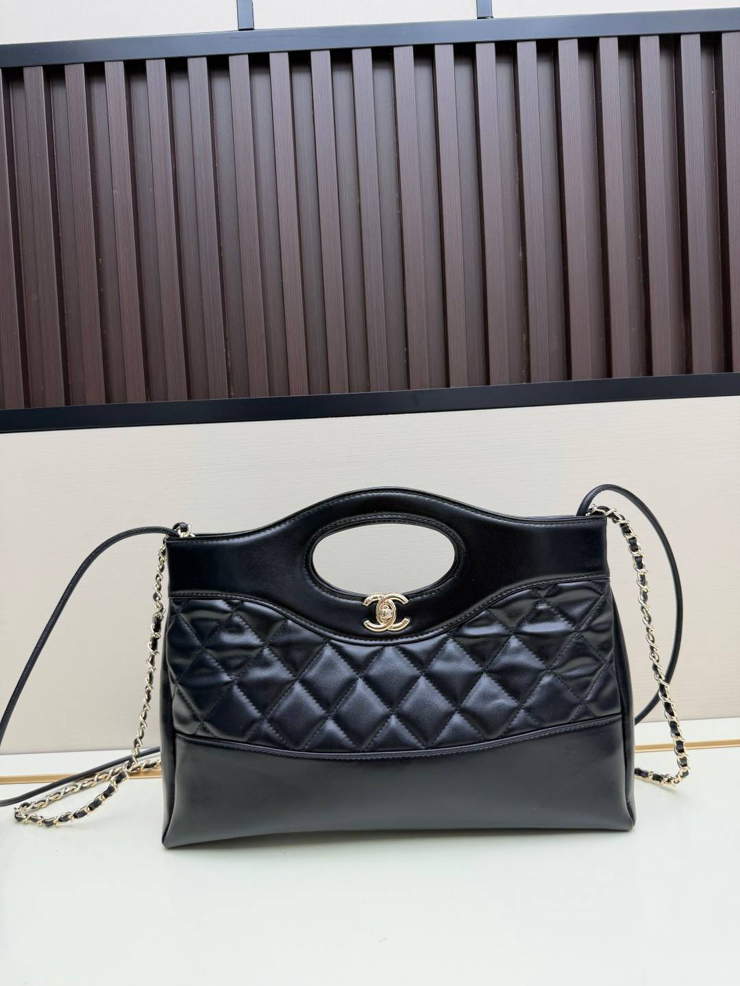 シャネル CHANEL マトラッセ ラムスキン チェーンショルダーバッグ ブラック ホワイト バイカラー ゴールド金具 - 画像 9