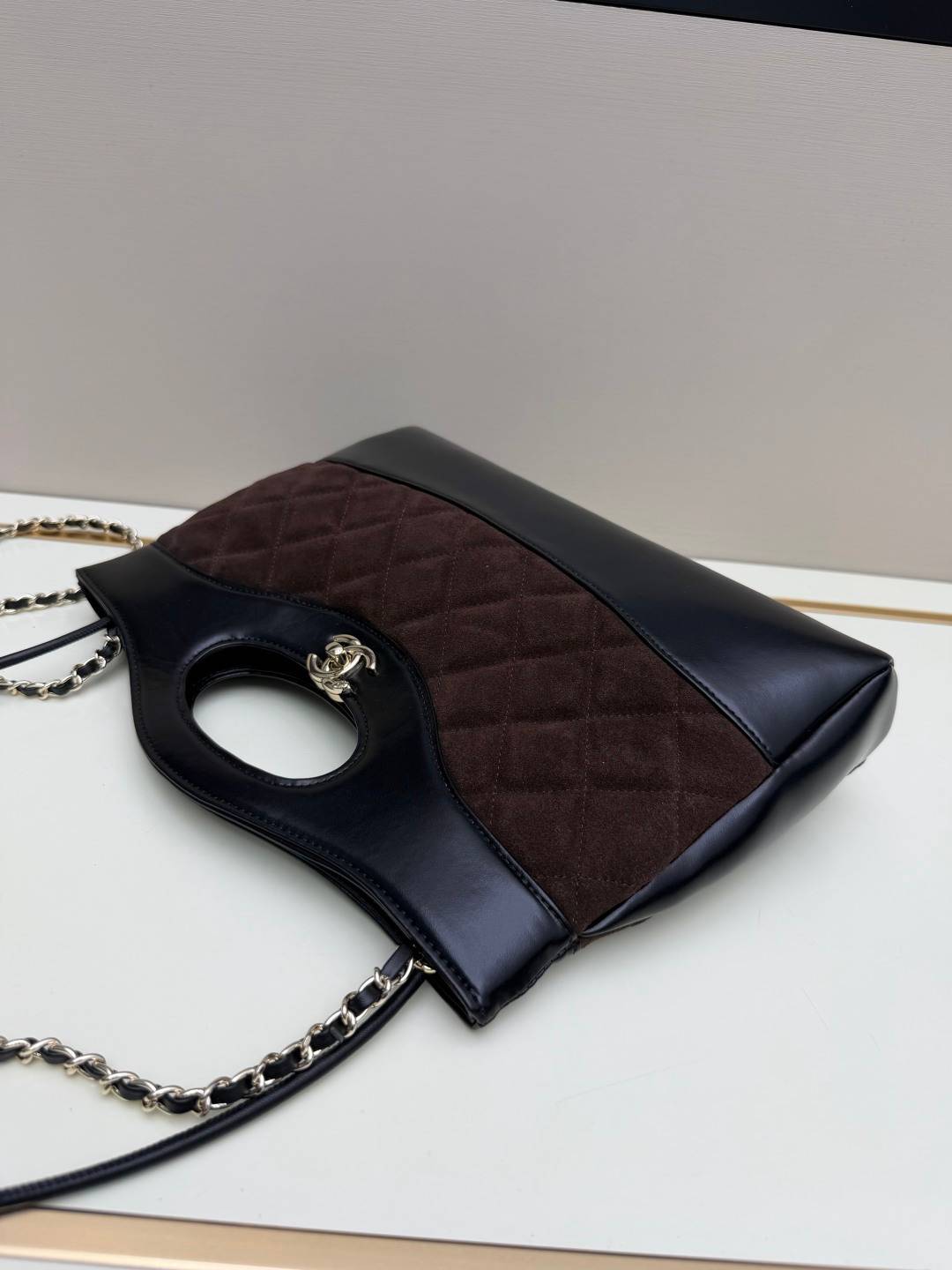 シャネル CHANEL マトラッセ ラムスキン チェーンショルダーバッグ ブラック ホワイト バイカラー ゴールド金具 - 画像 20