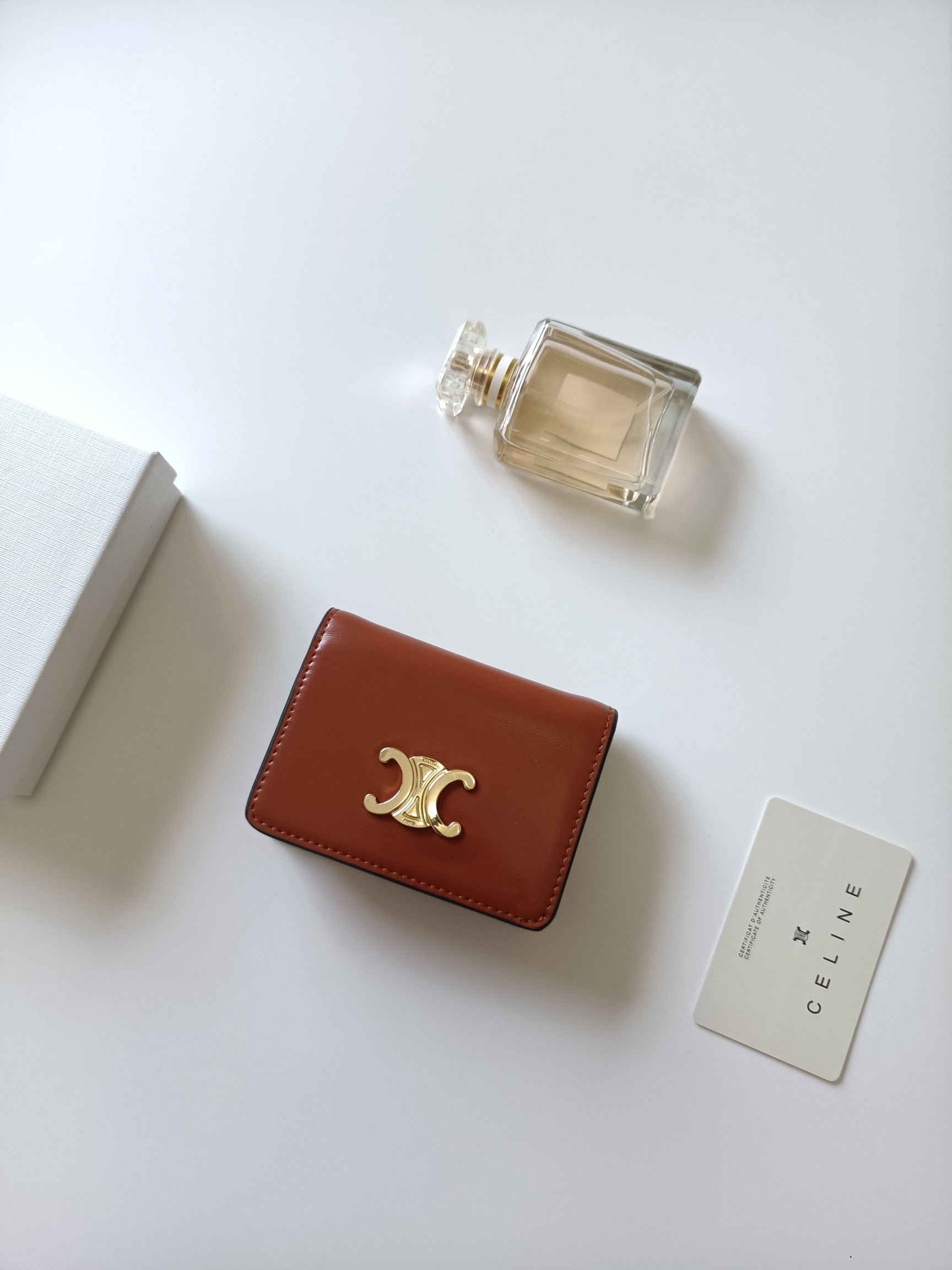 CELINE ボディーウォレット ブラウン 2つ折り 長財布 二つ折り ウォレット 本革 ゴールド金具 ✨ - 画像 2