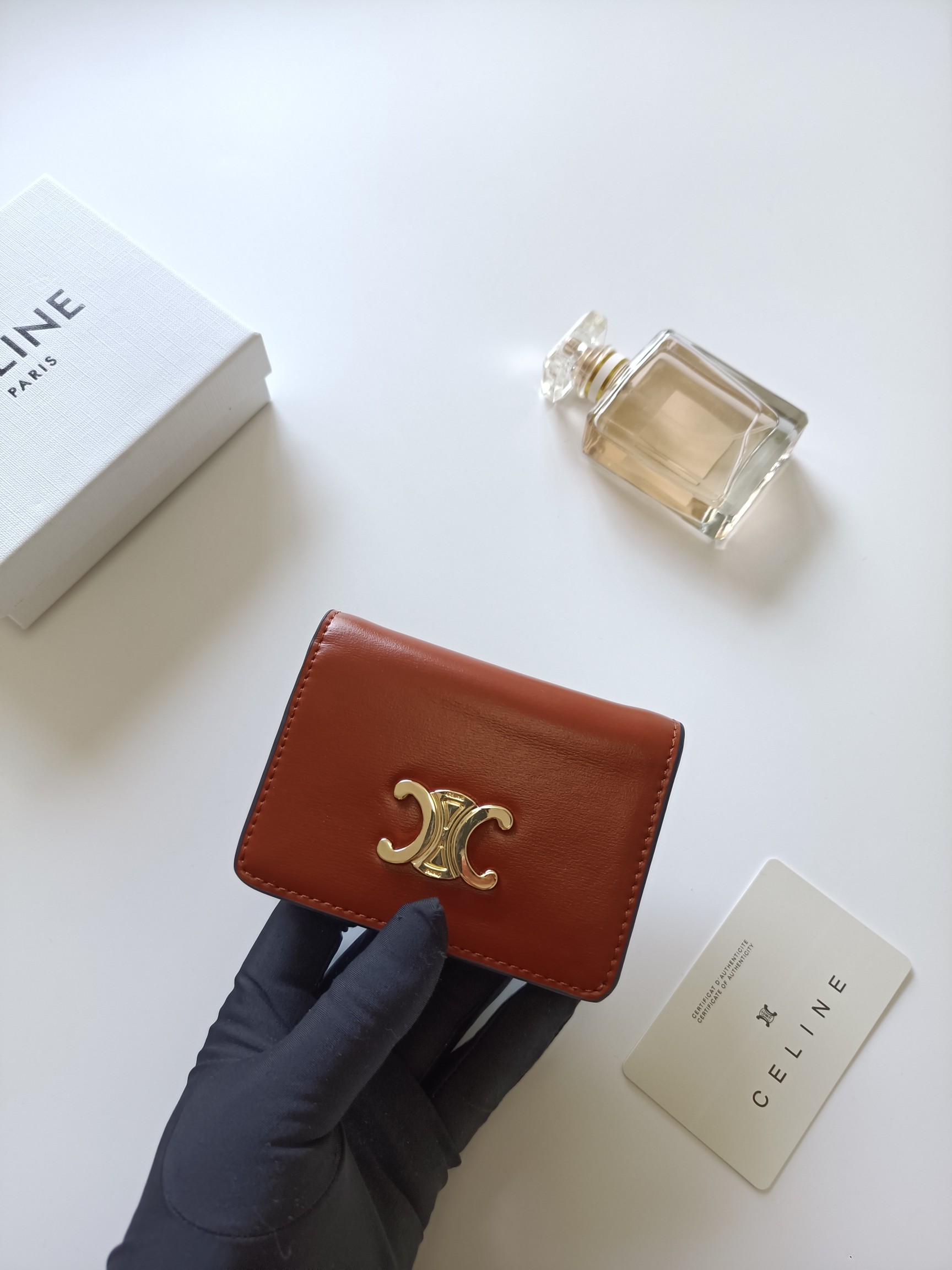 CELINE ボディーウォレット ブラウン 2つ折り 長財布 二つ折り ウォレット 本革 ゴールド金具 ✨ - 画像 4