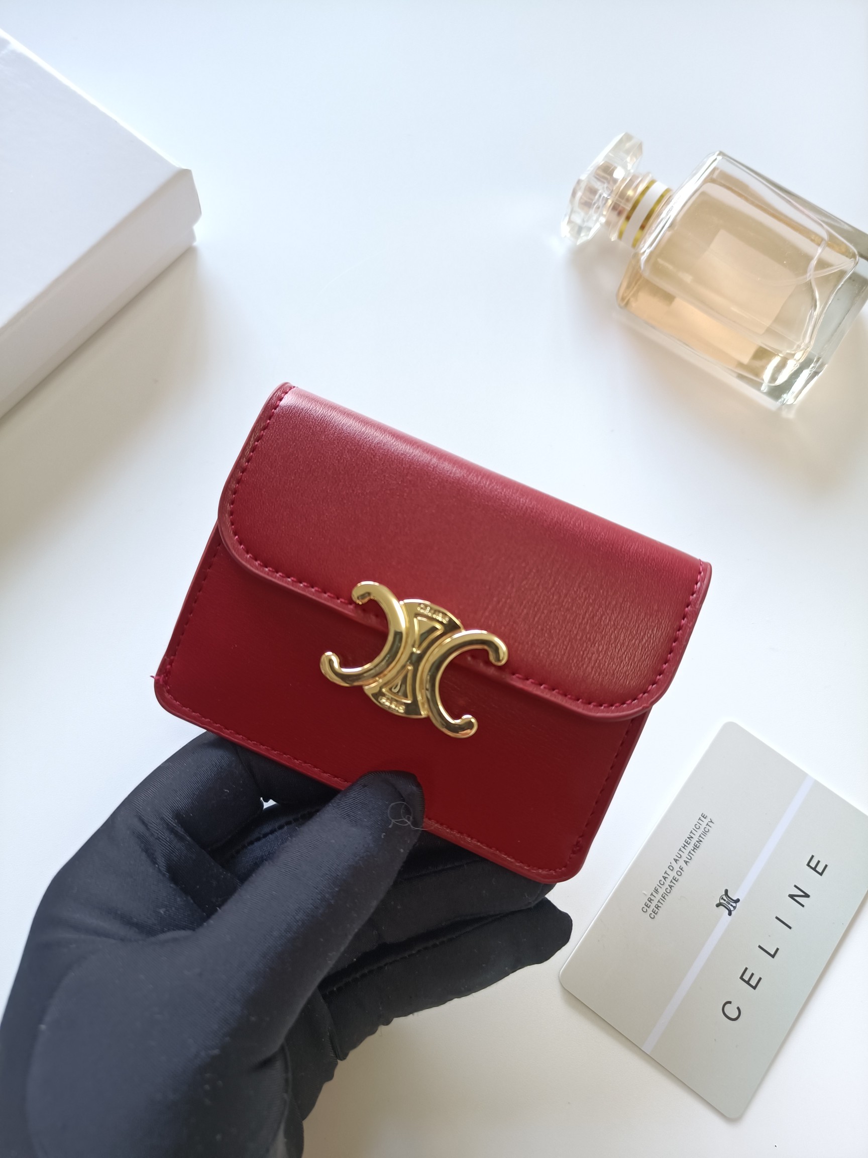 CELINE セリーヌ 赤 レッド カードケース ウォレット 財布 1枚入 2024新作 🎁 - 画像 4