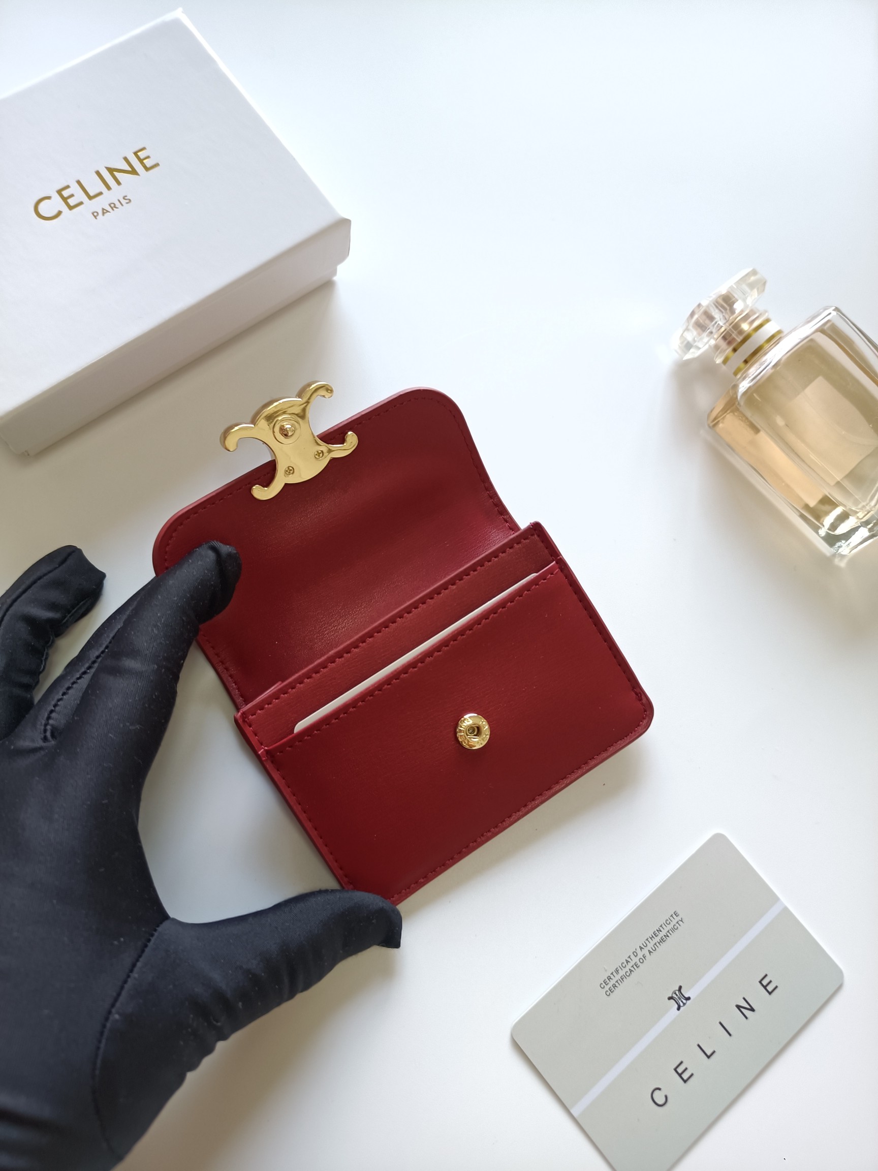 CELINE セリーヌ 赤 レッド カードケース ウォレット 財布 1枚入 2024新作 🎁 - 画像 5