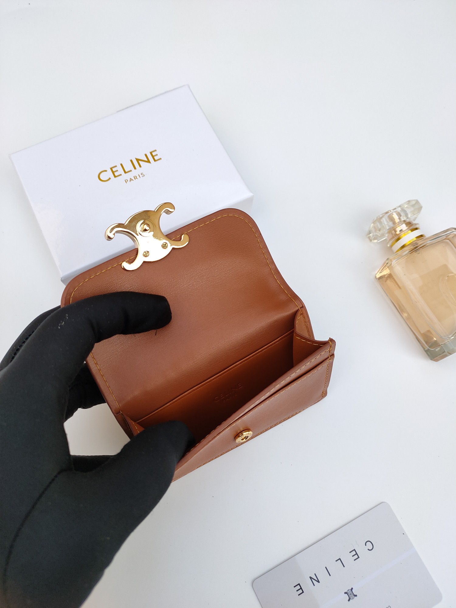 CELINE プルアップ カードケース ブラウン 🌟 1色入 - 画像 6