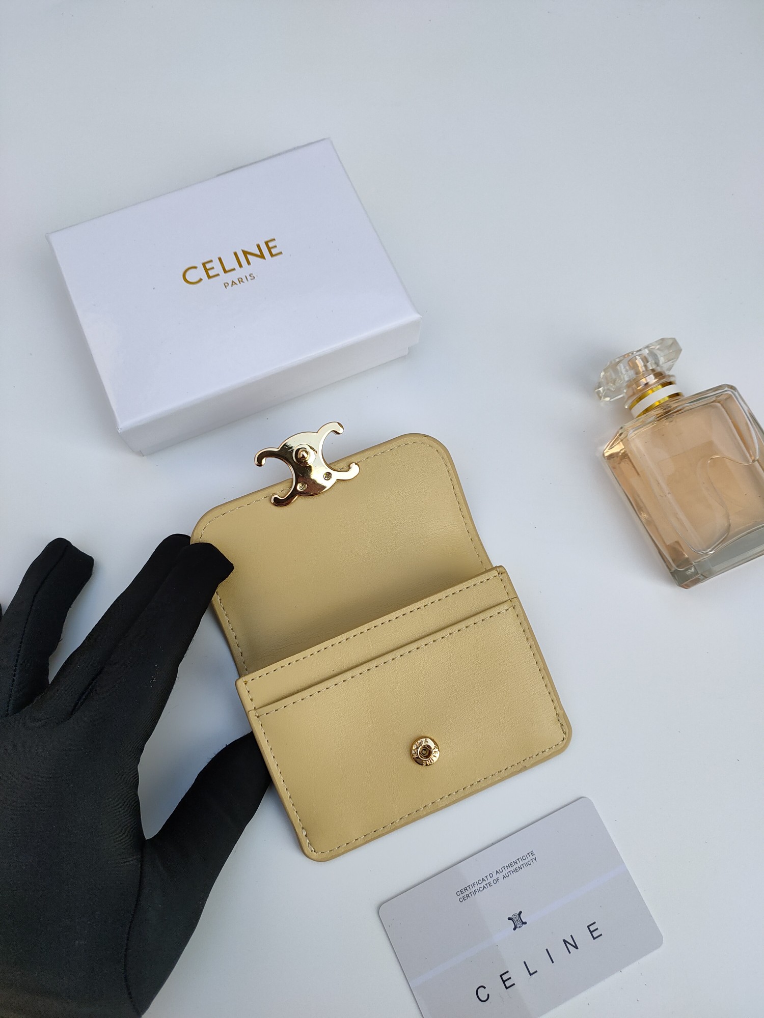 CELINE セリーヌ カードケース レザー ゴールド金具 ベージュ 1色入 💼 - 画像 5